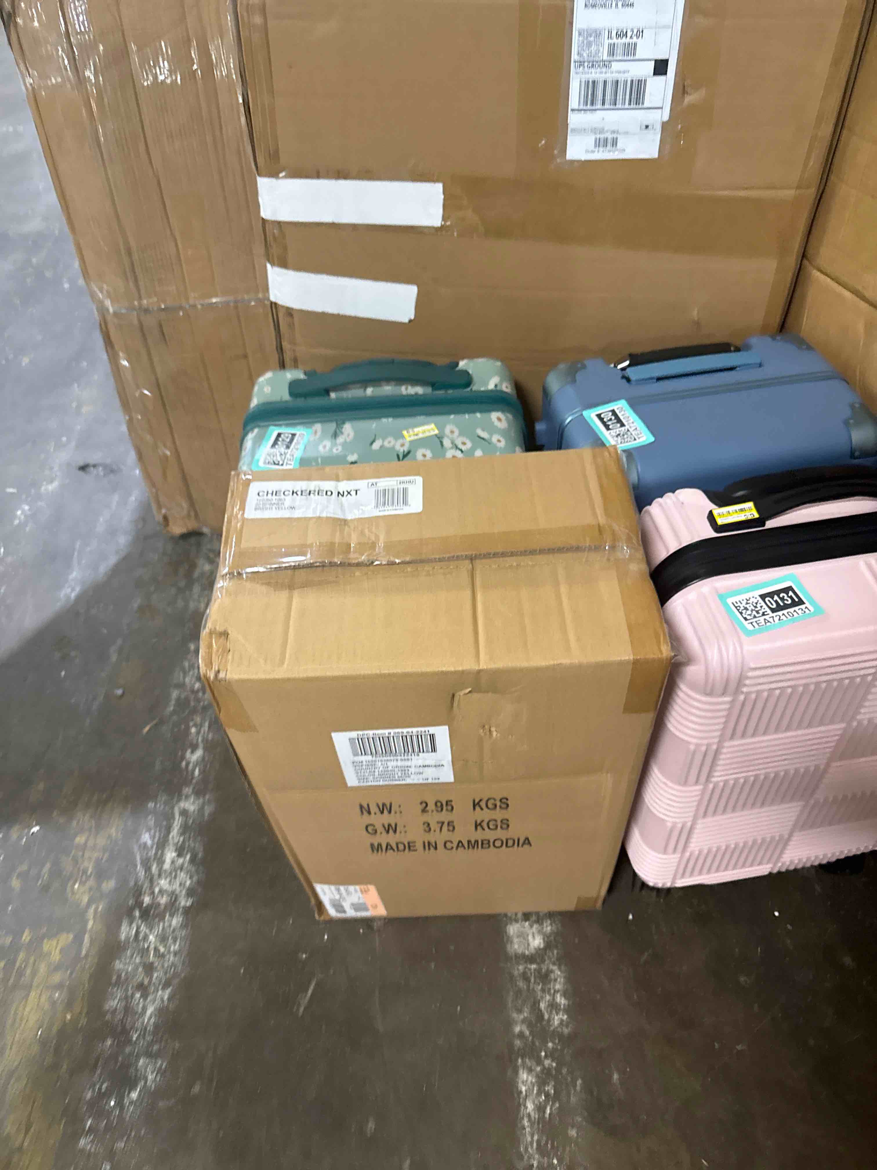 Condition photo showing New/Like New for american tourister nxt checkered hardside carry on spinner suitcase - yellow