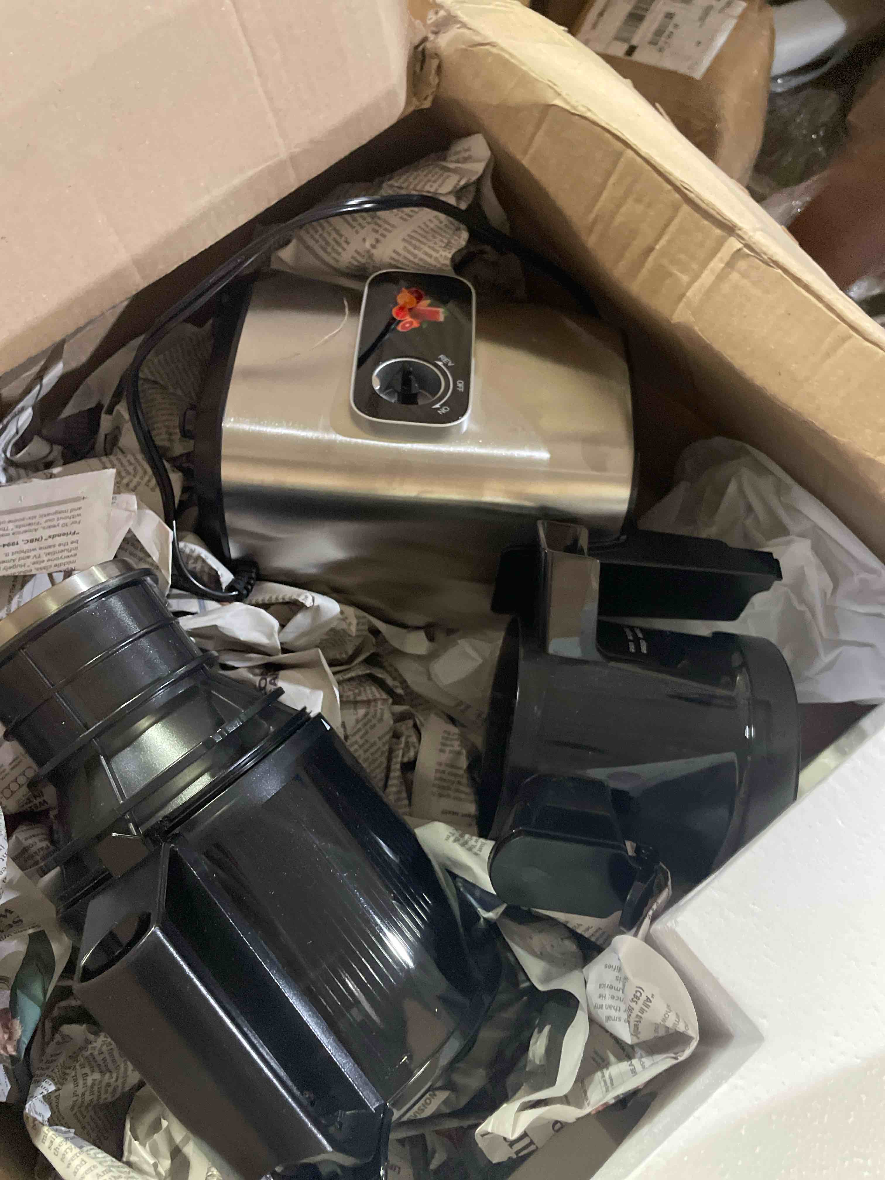 Condition photo showing New/Like New for aglucky cold press juicer machines, large feed chute juice extractor self feeding machine, high juice yield, slow masticating juicer for whole vegetables & fruits, stainless steel & black