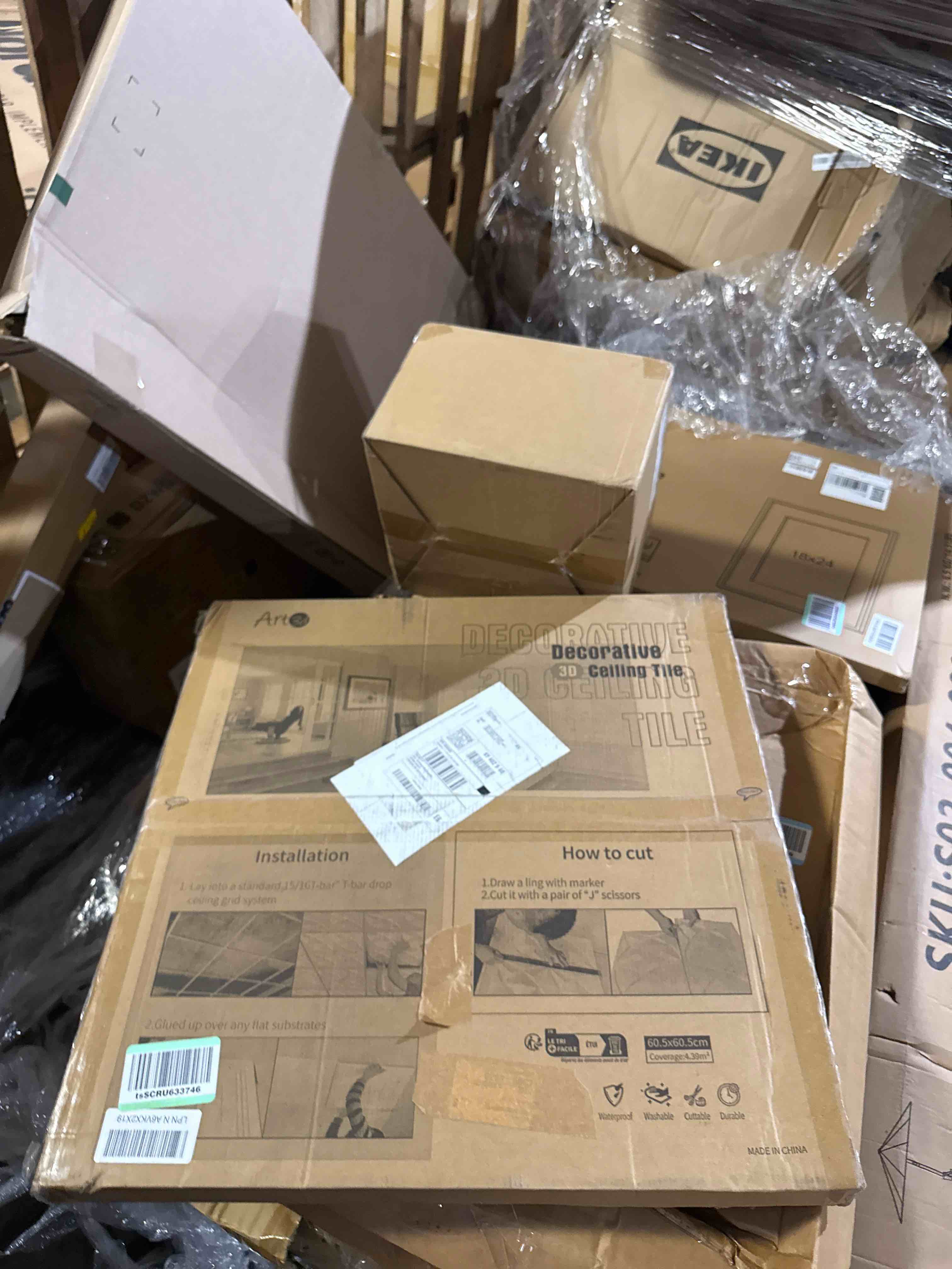 Condition photo showing New/Like New for art3d drop ceiling tiles 2x2 12 pack, glue-up pvc ceiling panel, traditional style in white 12 white floral