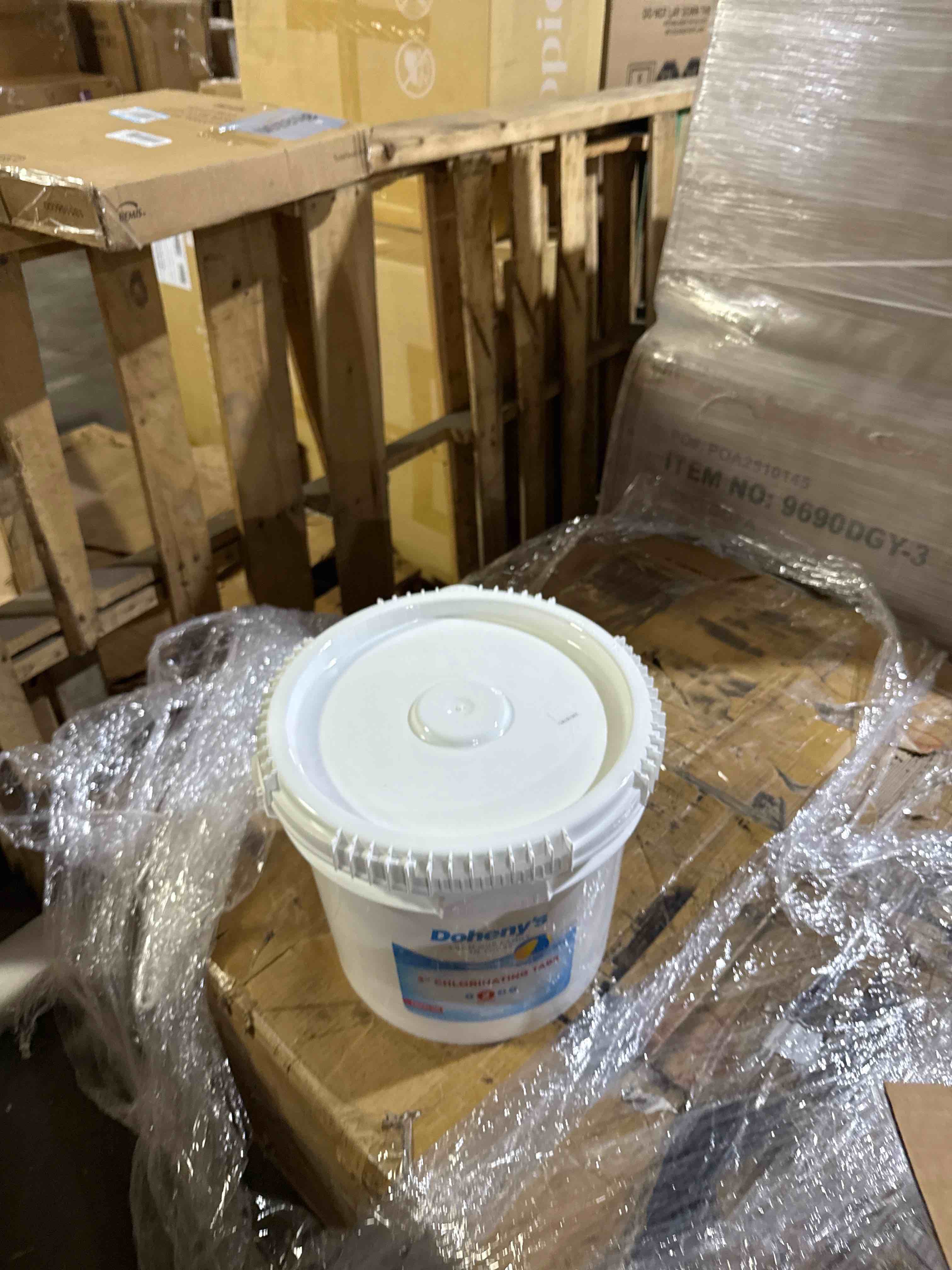 Condition photo showing New/Like New for doheny's 1 inch swimming pool chlorine tablets | pro-grade sanitizer for pools and spas | long lasti 25 lb.