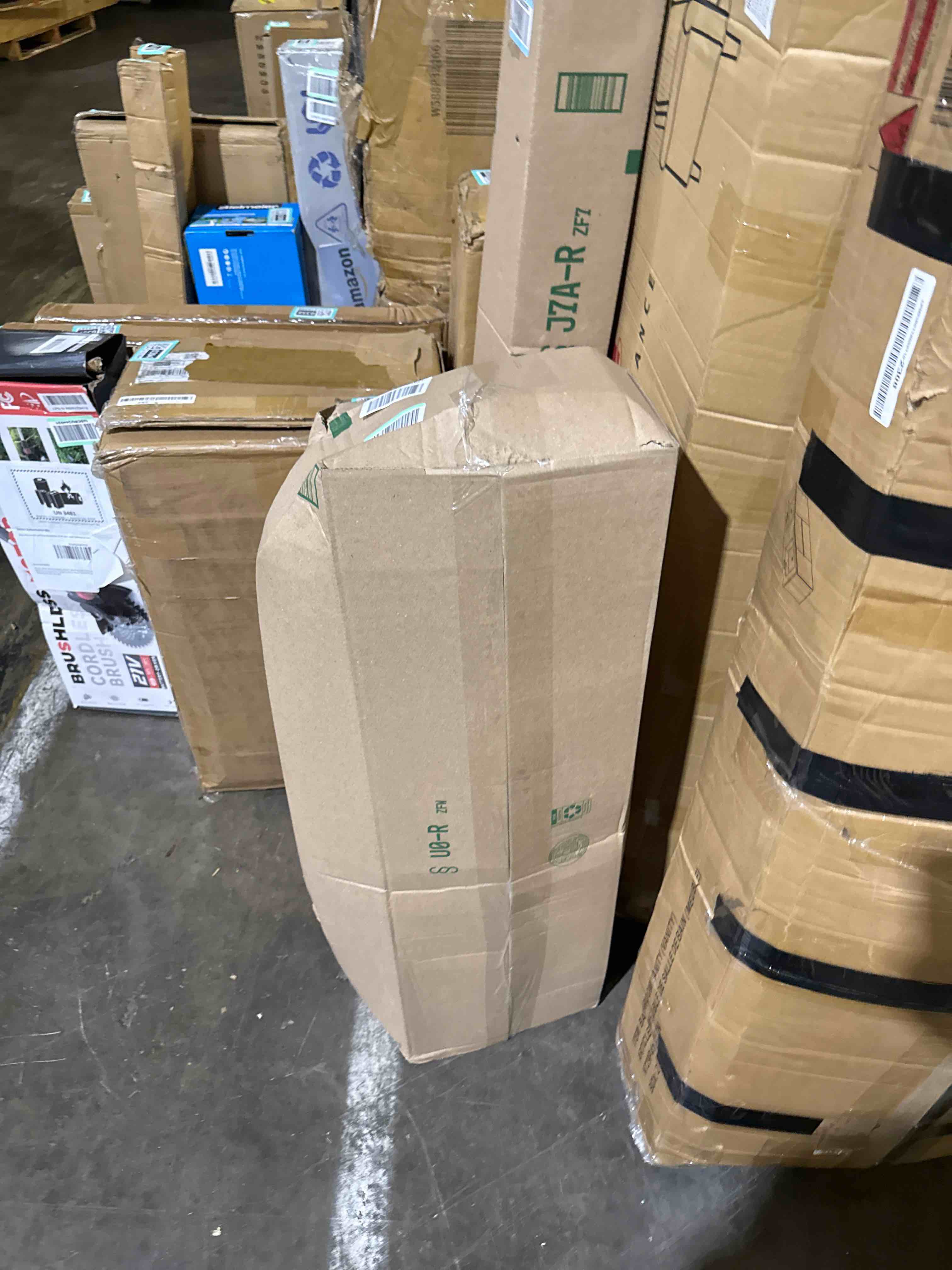 Condition photo showing Good Condition for boll & branch down alternative pillow 2 pack, medium, standard standard 2 medium