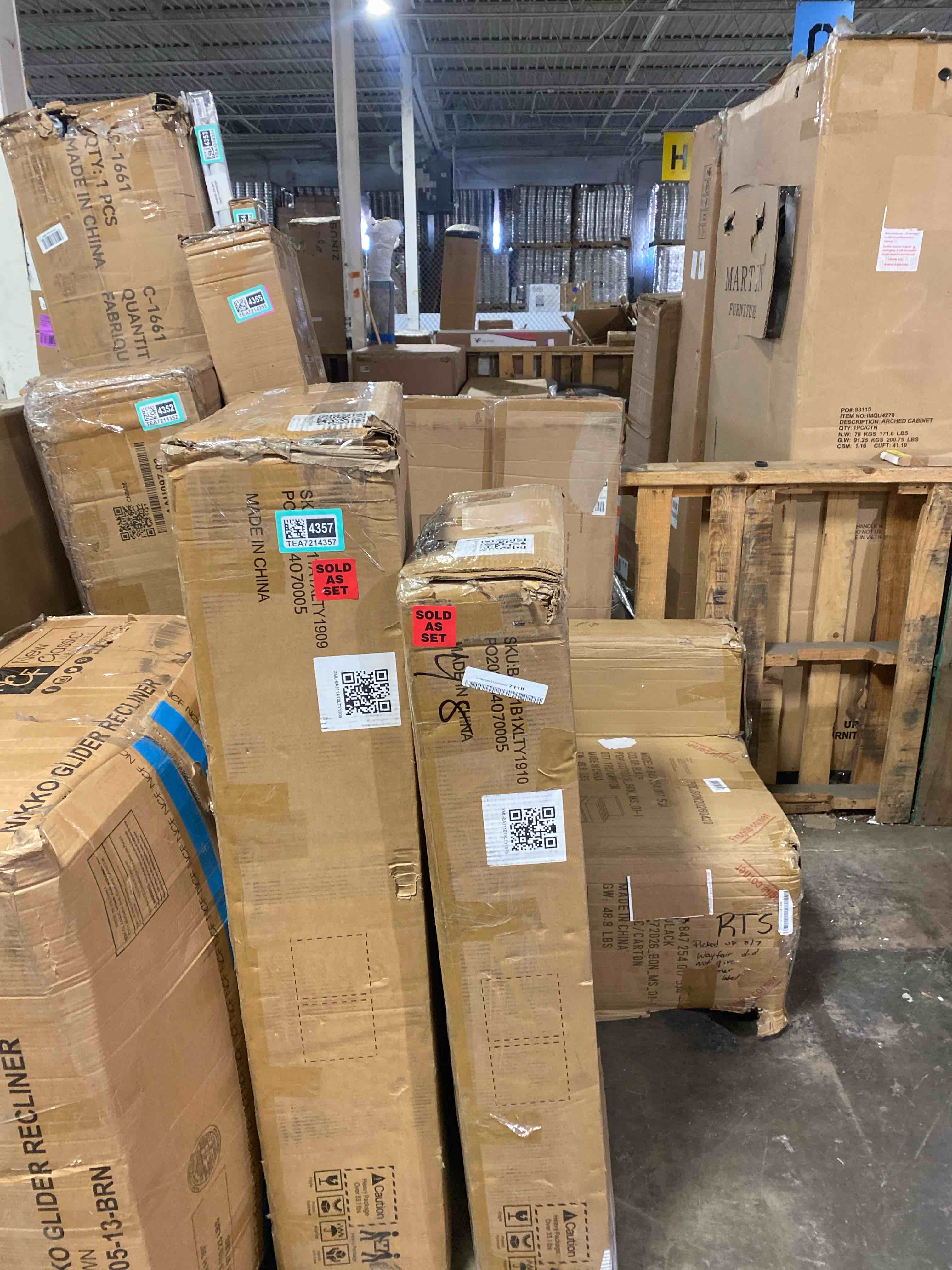 https://s3.amazonaws.com/lotting-images-prod/phillipi/TEA7214357_1789481576472.jpeg