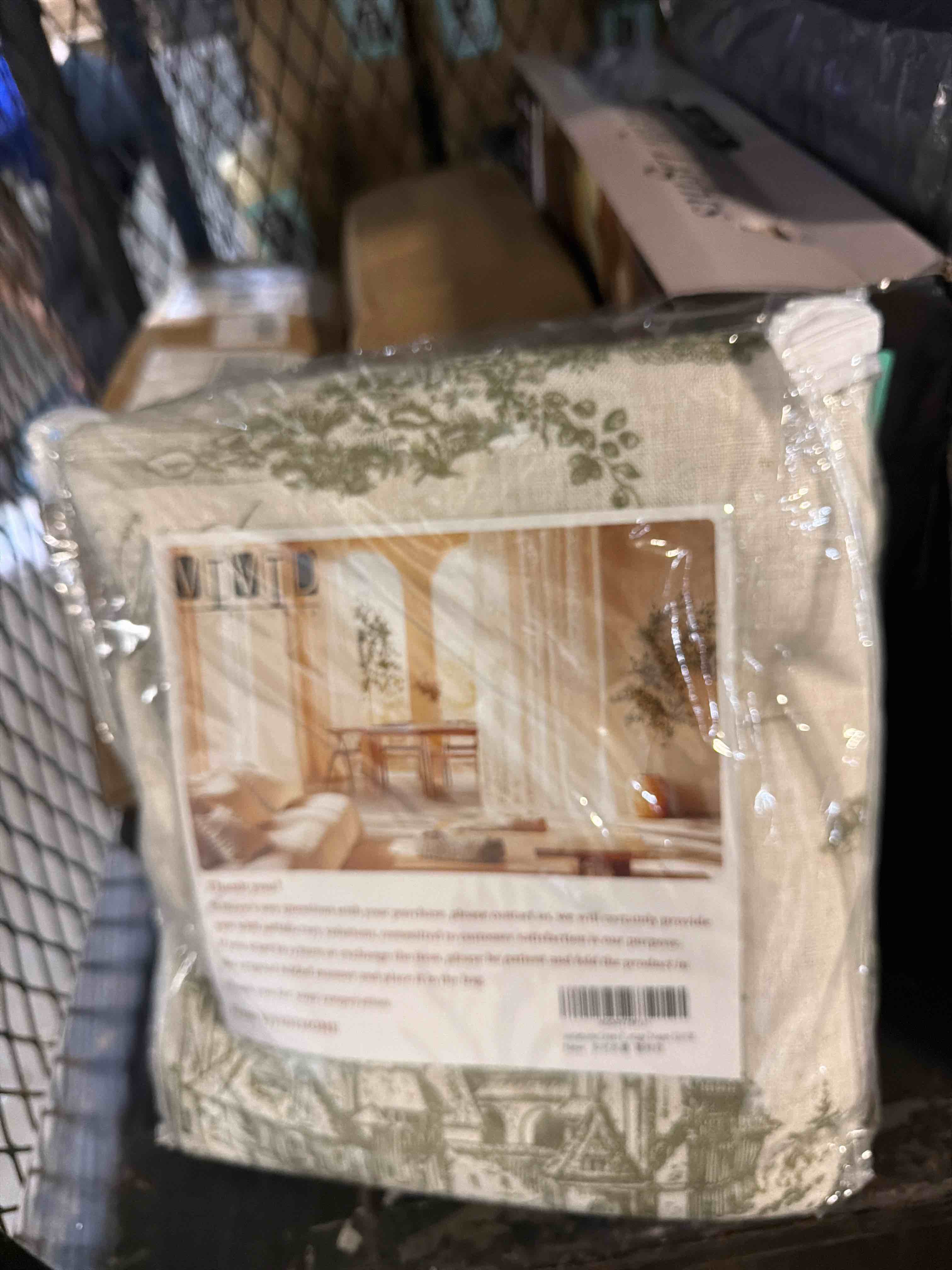 https://s3.amazonaws.com/lotting-images-prod/phillipi/TEA7214487_1789402213075.jpeg