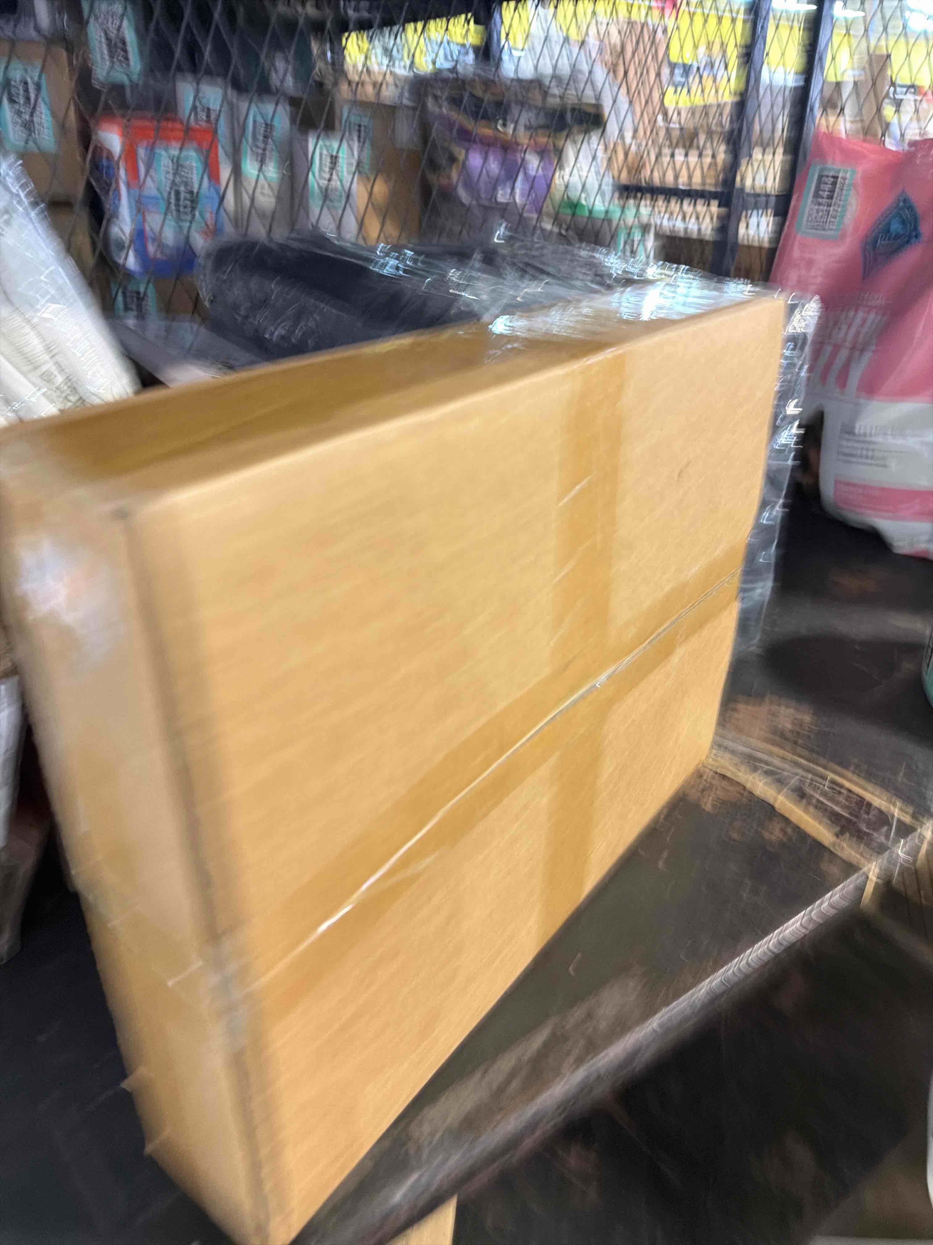 https://s3.amazonaws.com/lotting-images-prod/phillipi/TEA7214488_1789402274369.jpeg