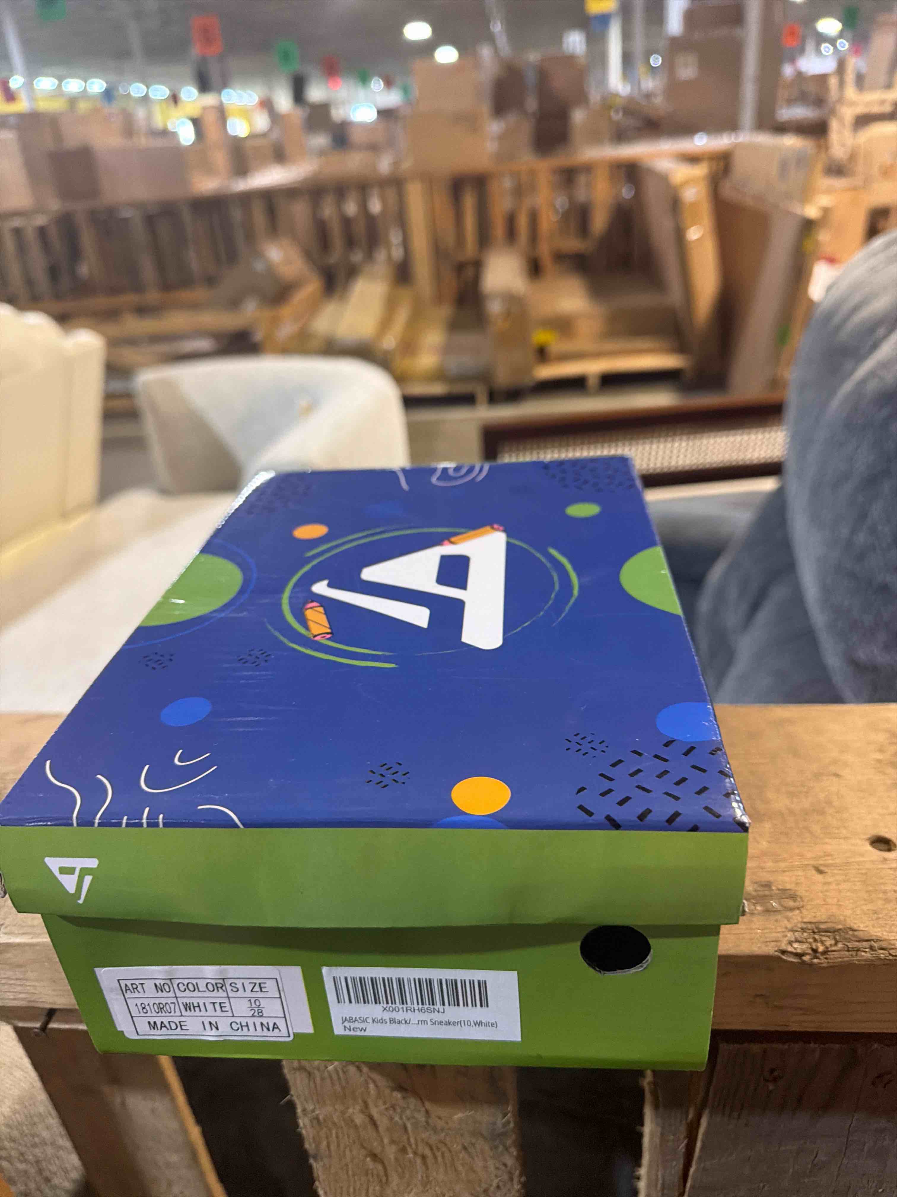 https://s3.amazonaws.com/lotting-images-prod/phillipi/TEA7214514_1789404382942.jpeg