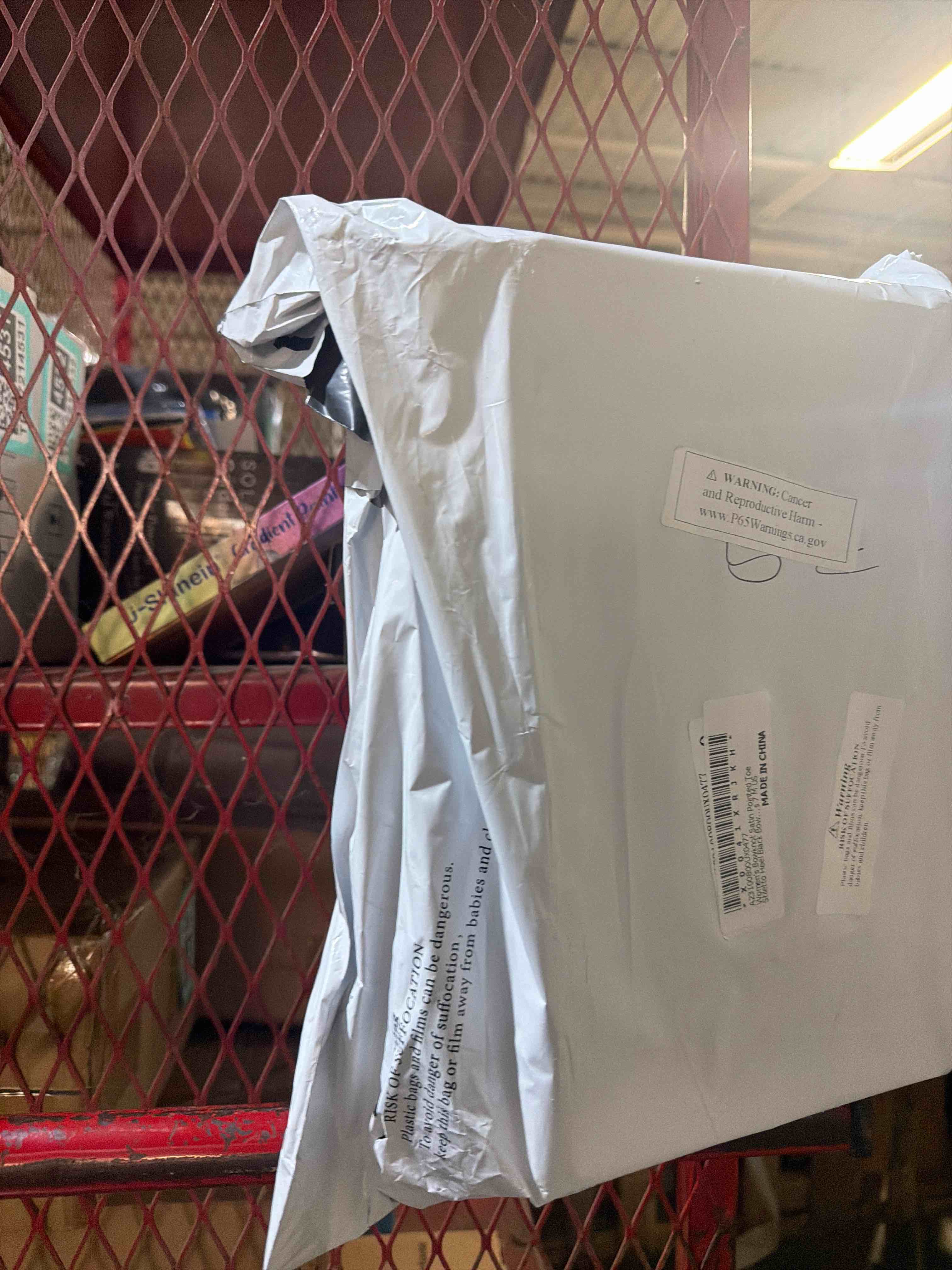 https://s3.amazonaws.com/lotting-images-prod/phillipi/TEA7214588_1789485639126.jpeg