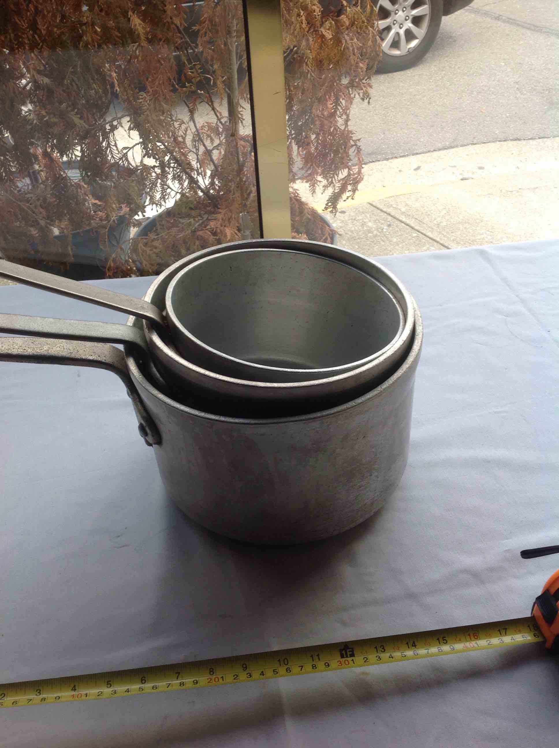 3) Sauce Pots Size Varys