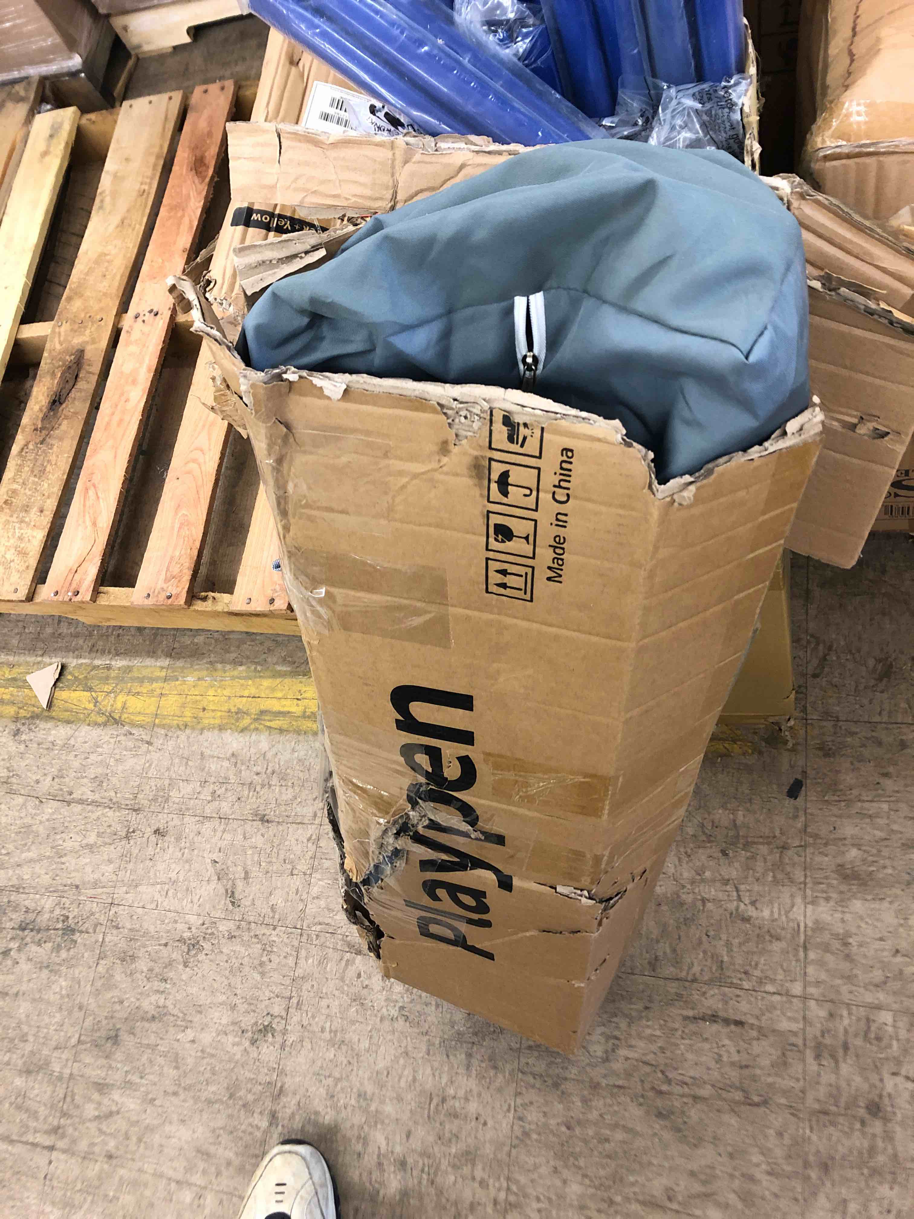 https://s3.amazonaws.com/lotting-images-prod/phillipi/YEL0637829_1670949017308.jpeg
