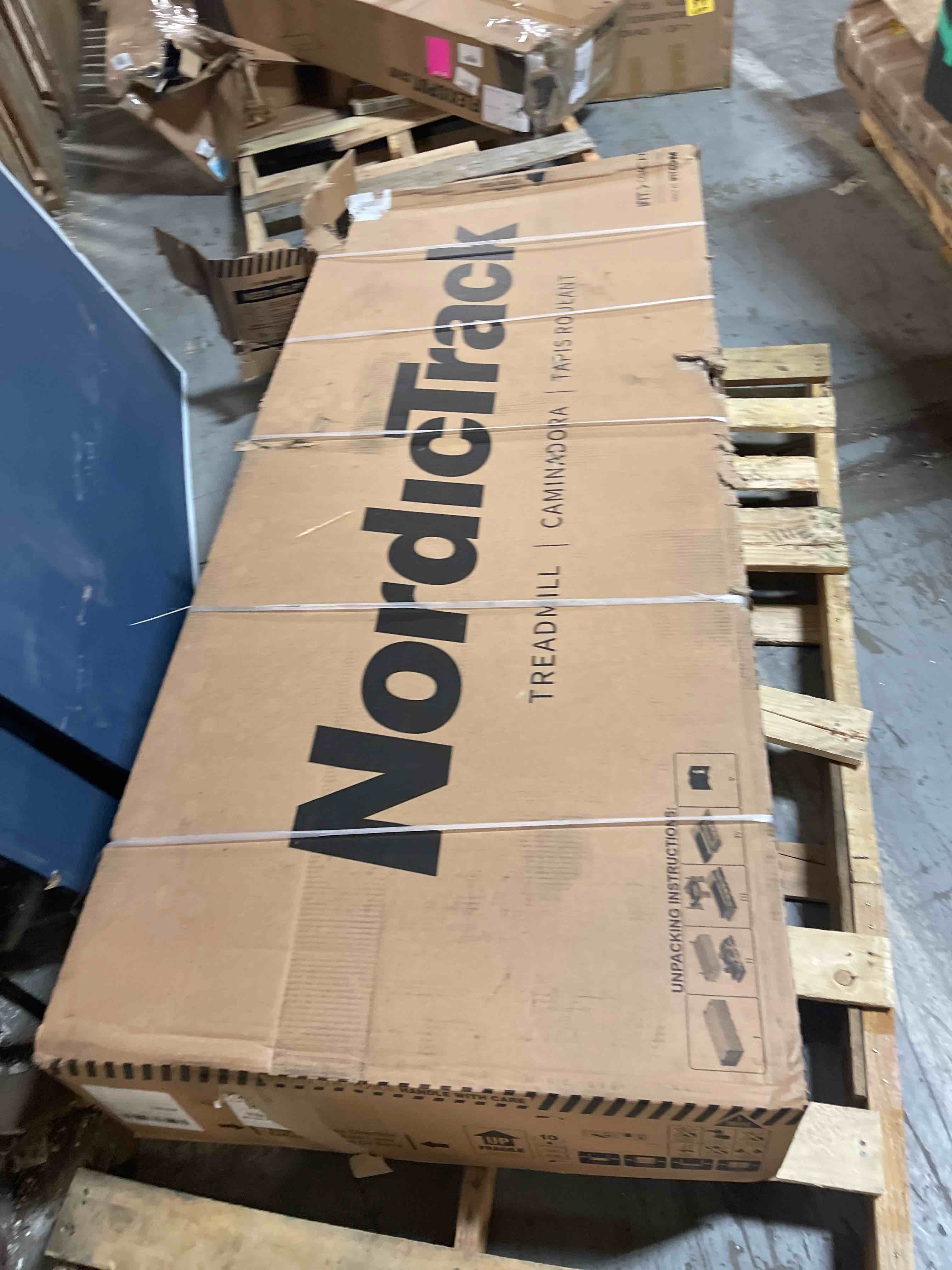 https://s3.amazonaws.com/lotting-images-prod/phillipi/YEL1630098_1643730876263.jpeg