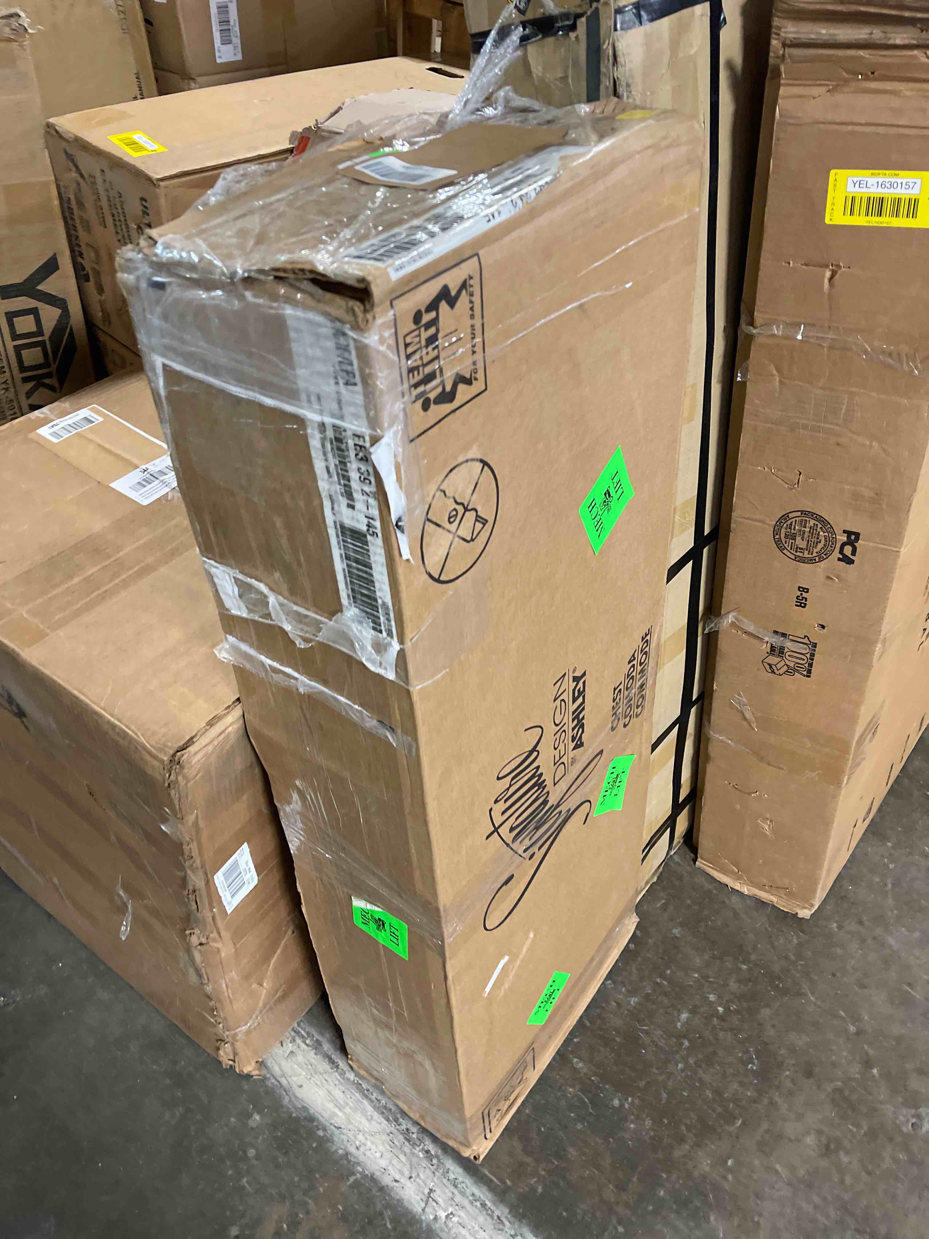 https://s3.amazonaws.com/lotting-images-prod/phillipi/YEL1630158_1643738012784.jpeg