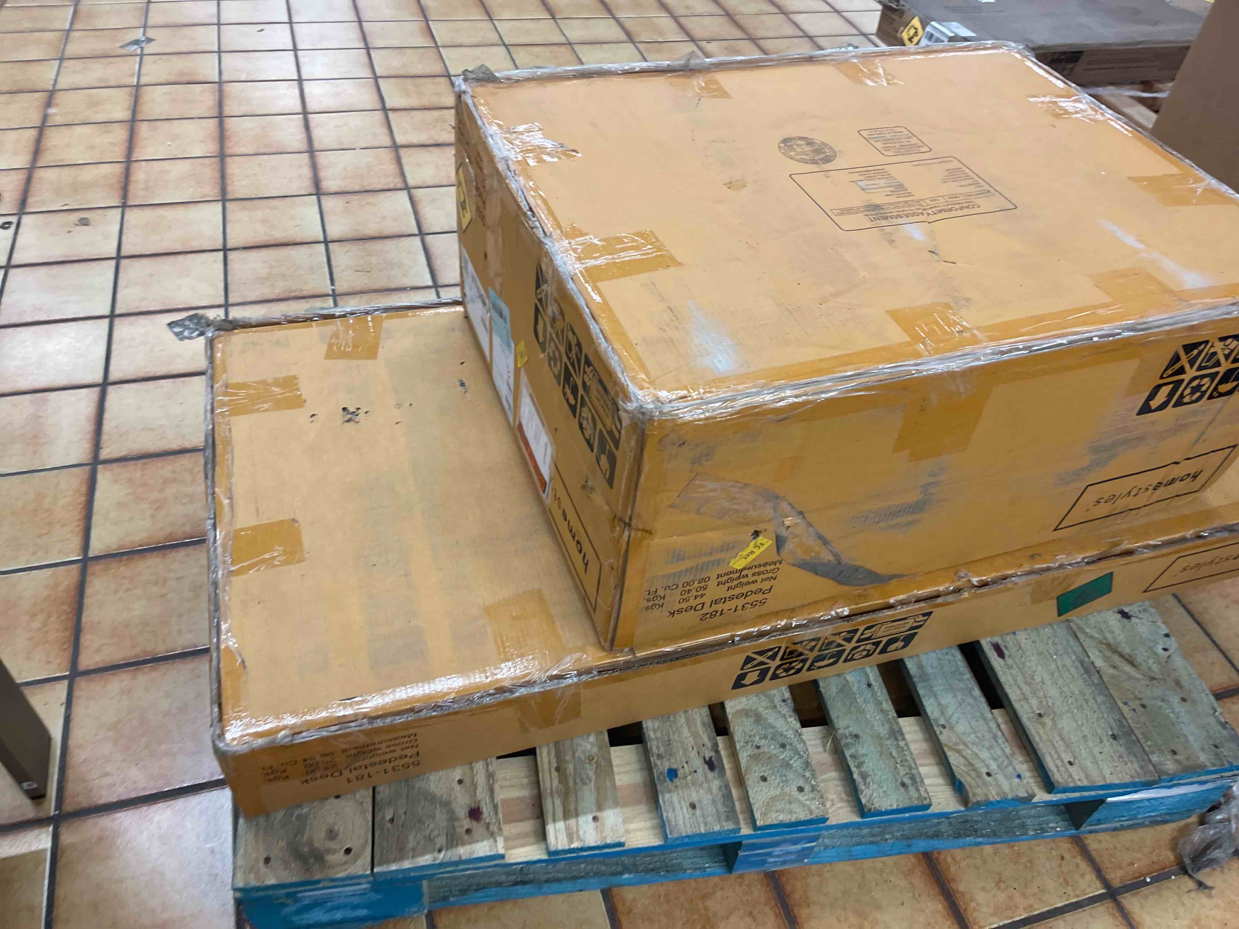https://s3.amazonaws.com/lotting-images-prod/phillipi/YEL1698631_1651164612561.jpeg