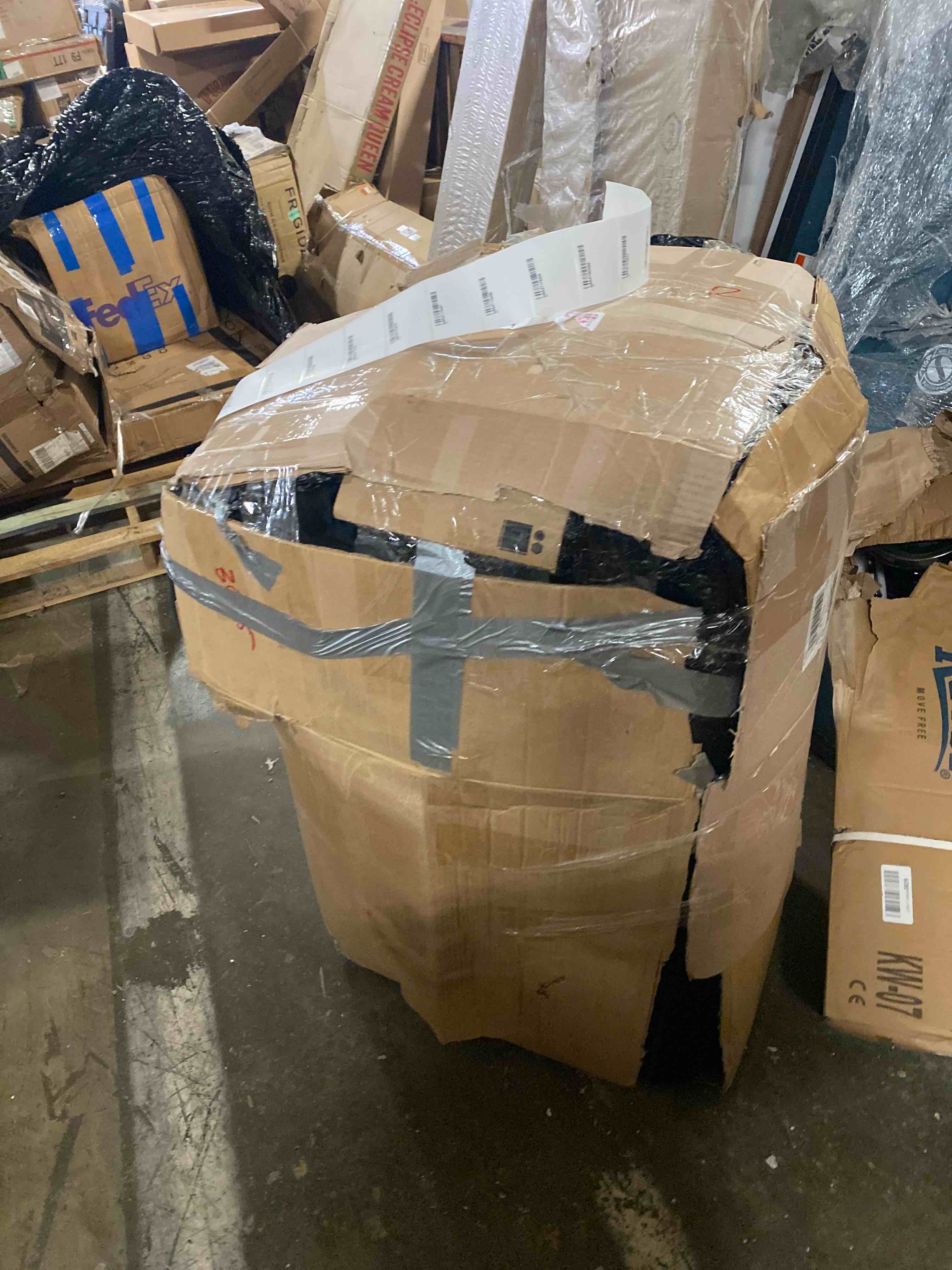 https://s3.amazonaws.com/lotting-images-prod/phillipi/YEL2235489_1666283556802.jpeg