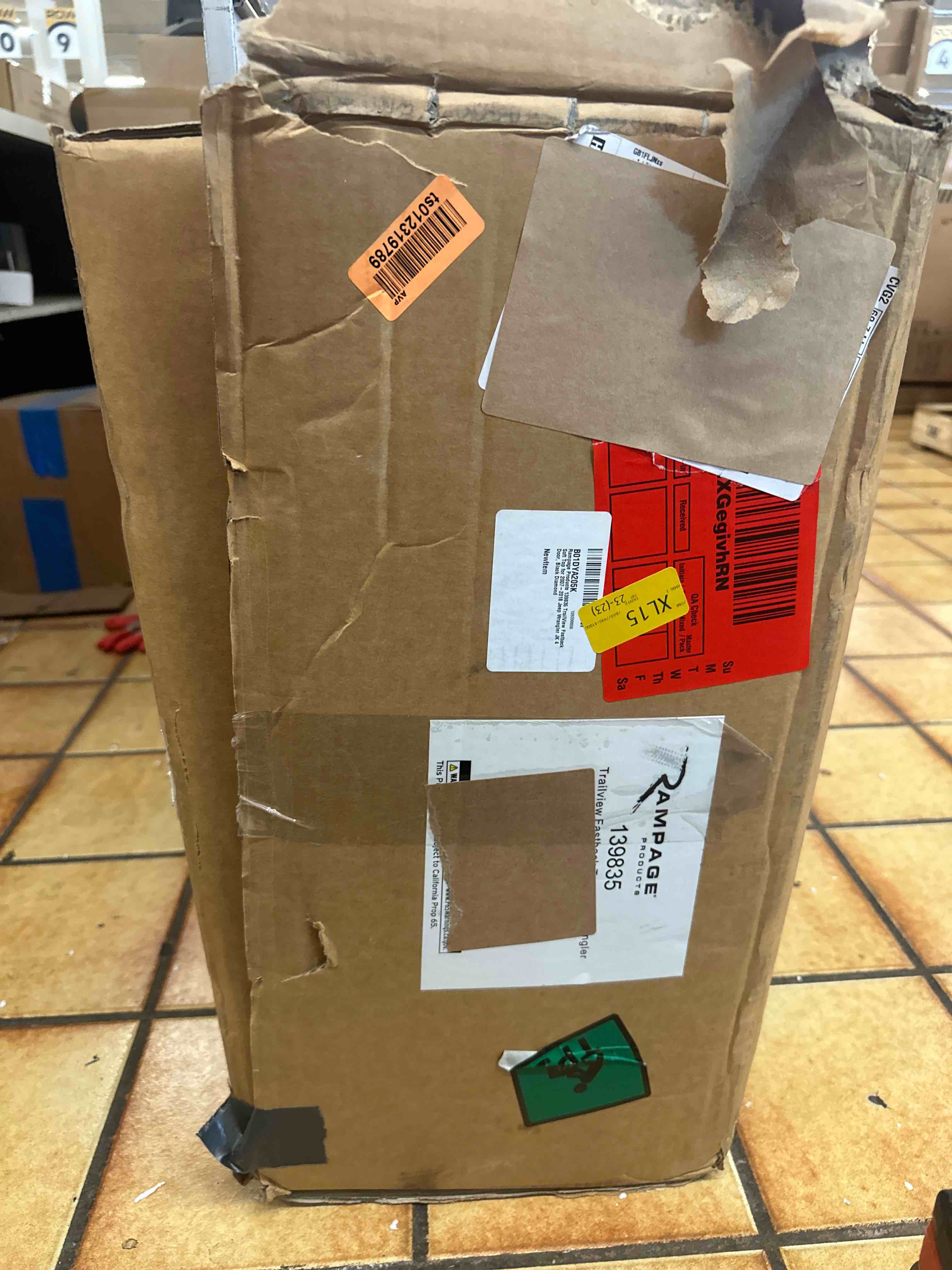 https://s3.amazonaws.com/lotting-images-prod/phillipi/YEL3136556_1688063995312.jpeg