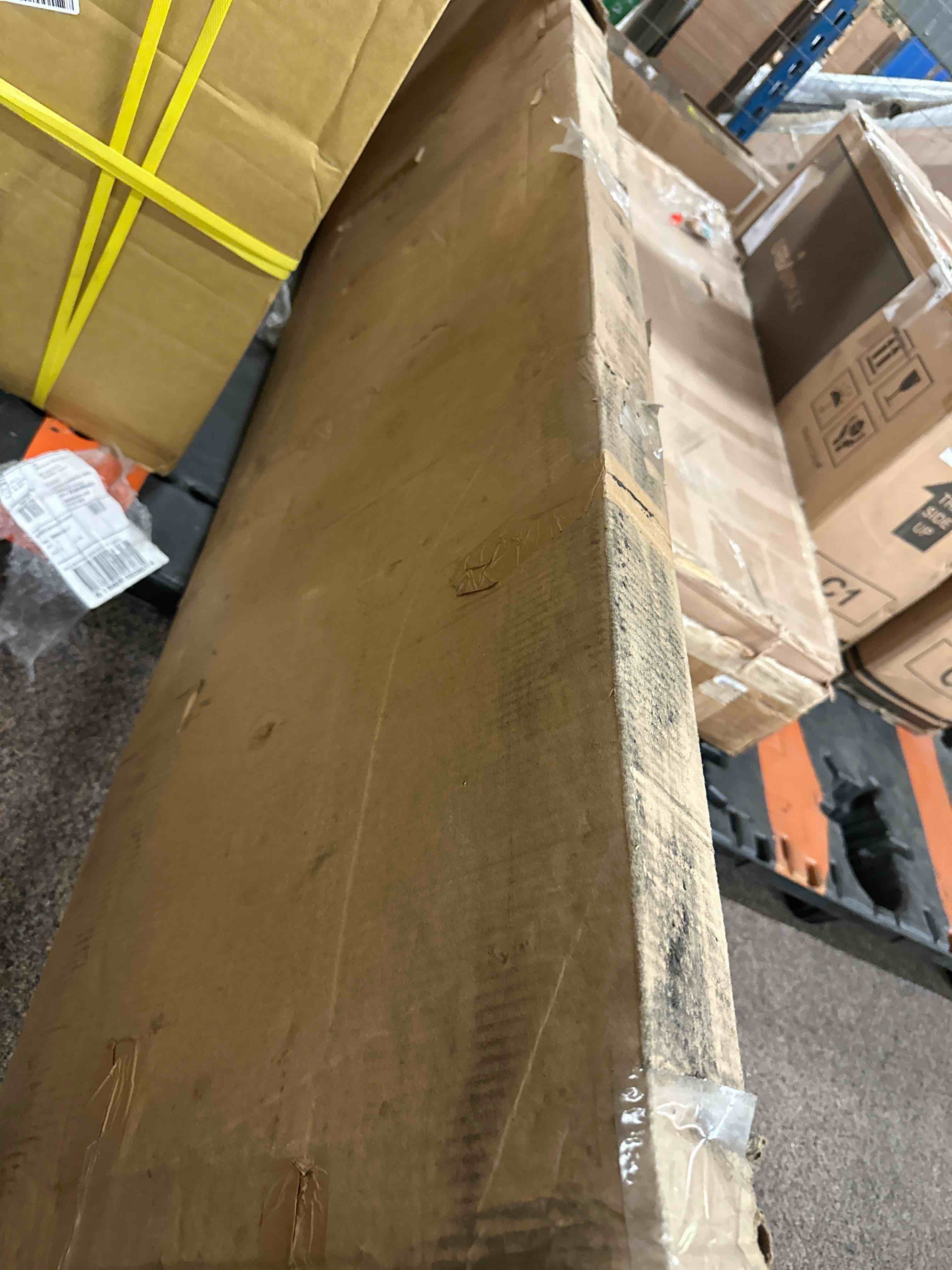 https://s3.amazonaws.com/lotting-images-prod/phillipi/YEL3374227_1695920166686.jpeg