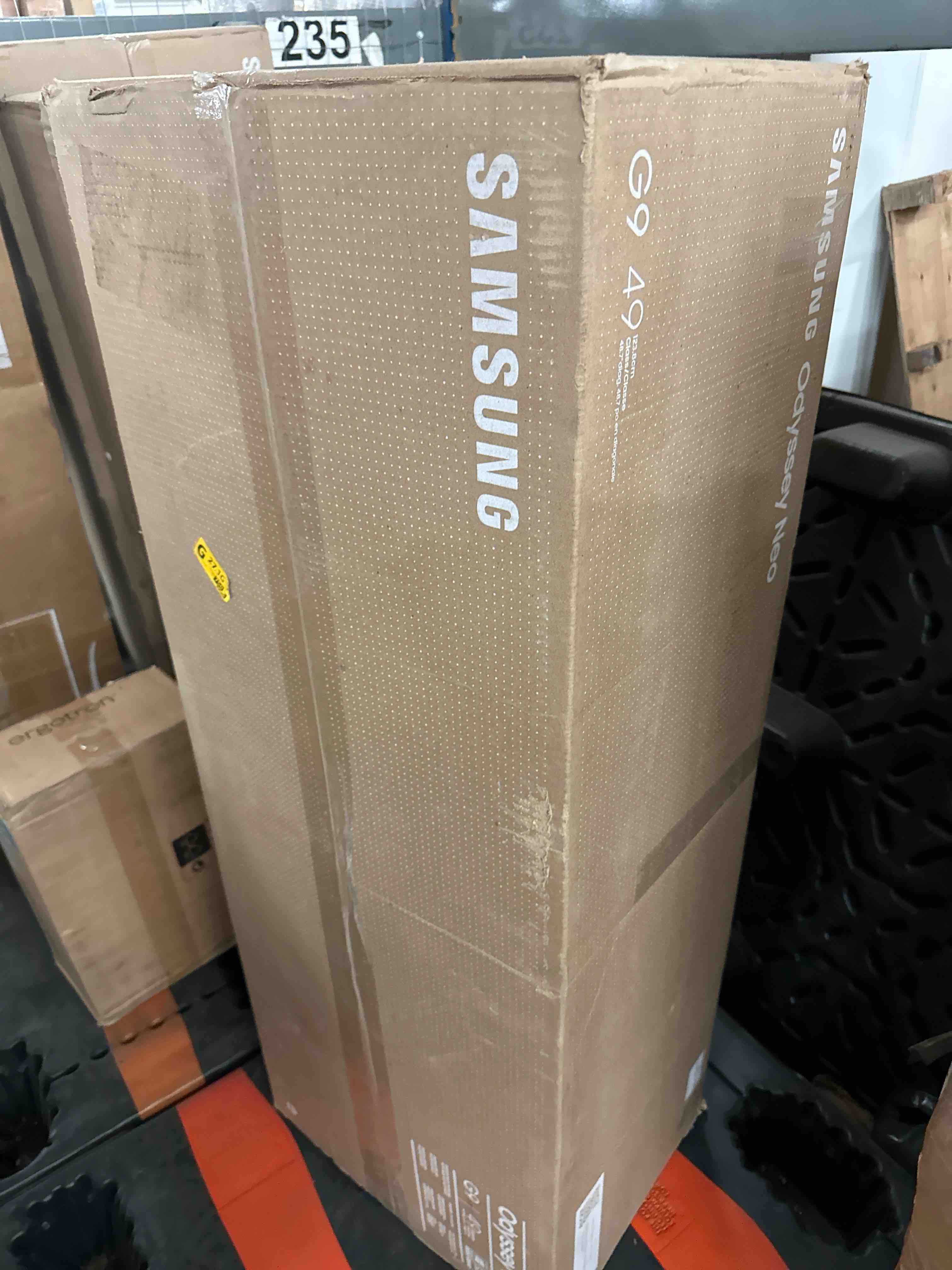https://s3.amazonaws.com/lotting-images-prod/phillipi/YEL3374236_1695922505931.jpeg