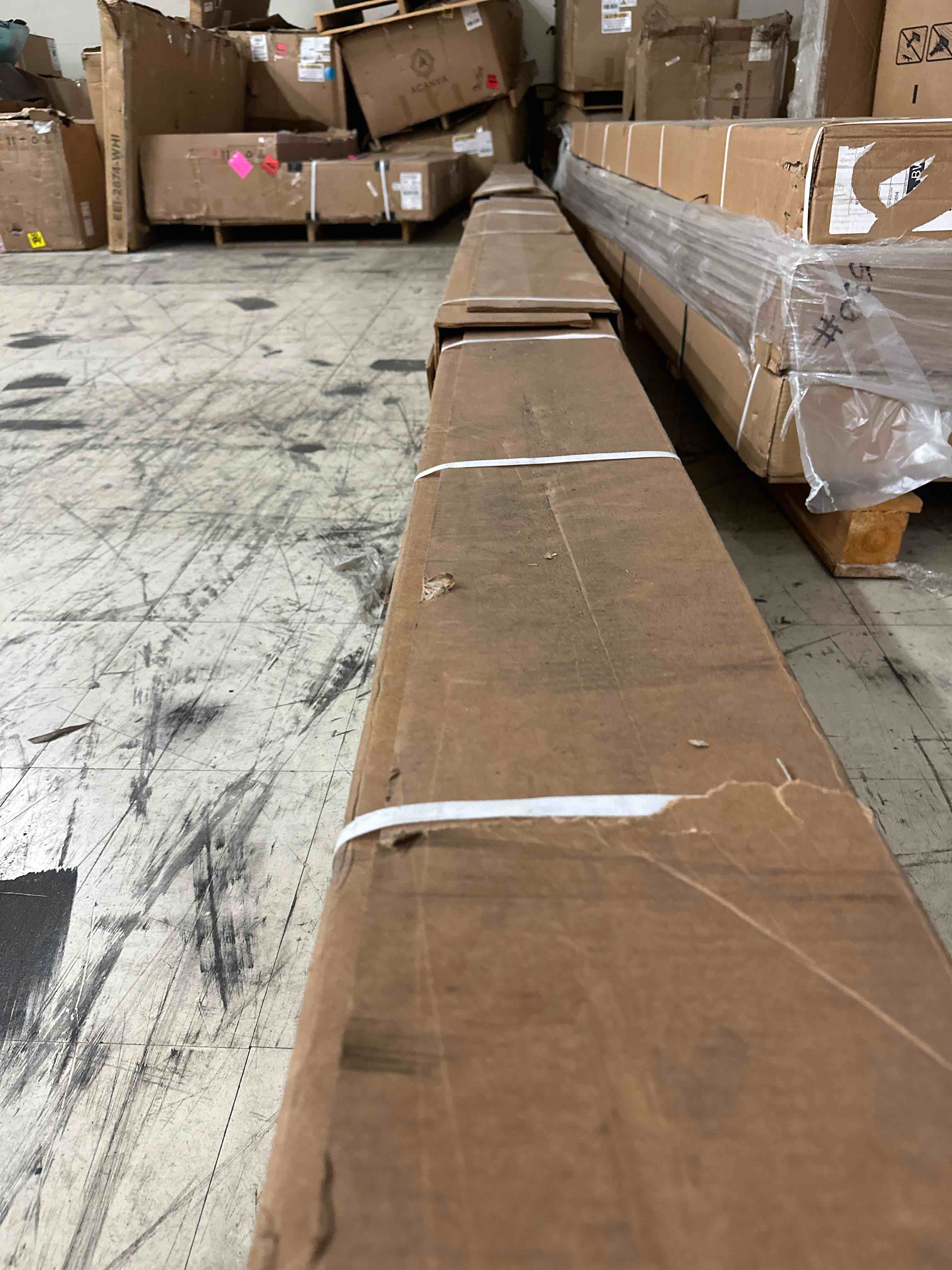 https://s3.amazonaws.com/lotting-images-prod/phillipi/YEL3374262_1695927207789.jpeg