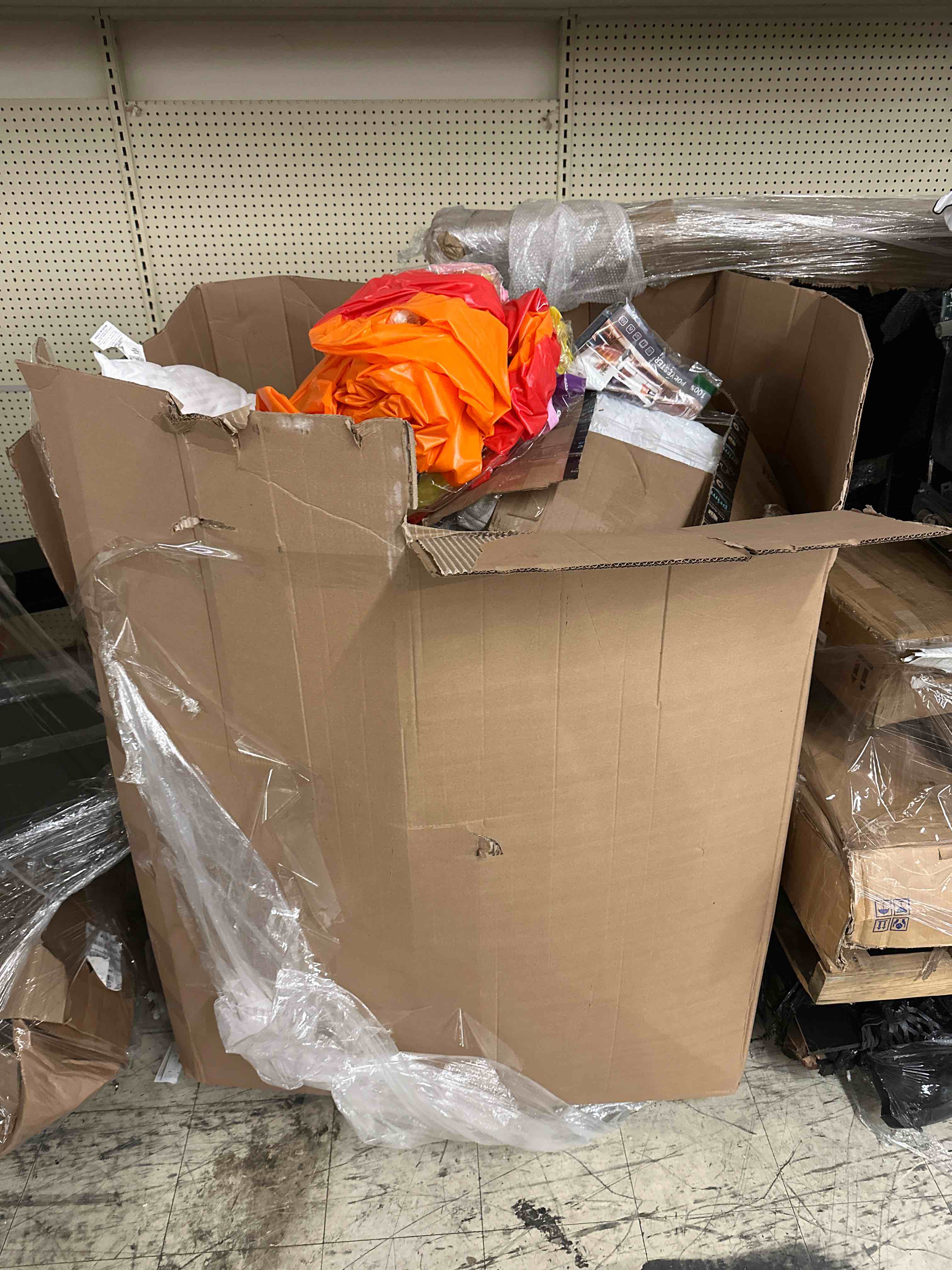 Bulk Truckload SALE!Chance Pallet of Bulk General Merchandise Items