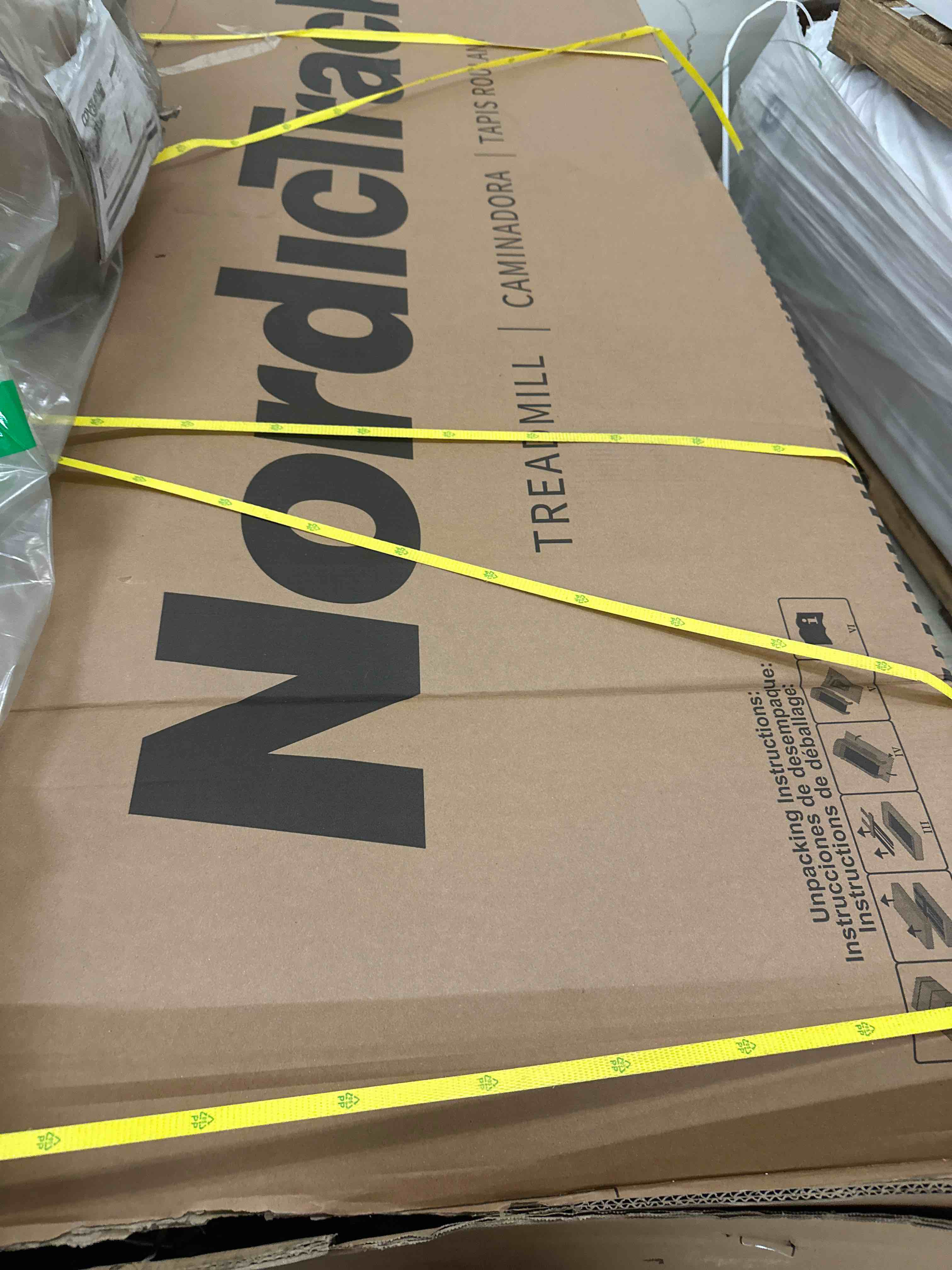 https://s3.amazonaws.com/lotting-images-prod/phillipi/YEL3375231_1707246391475.jpeg