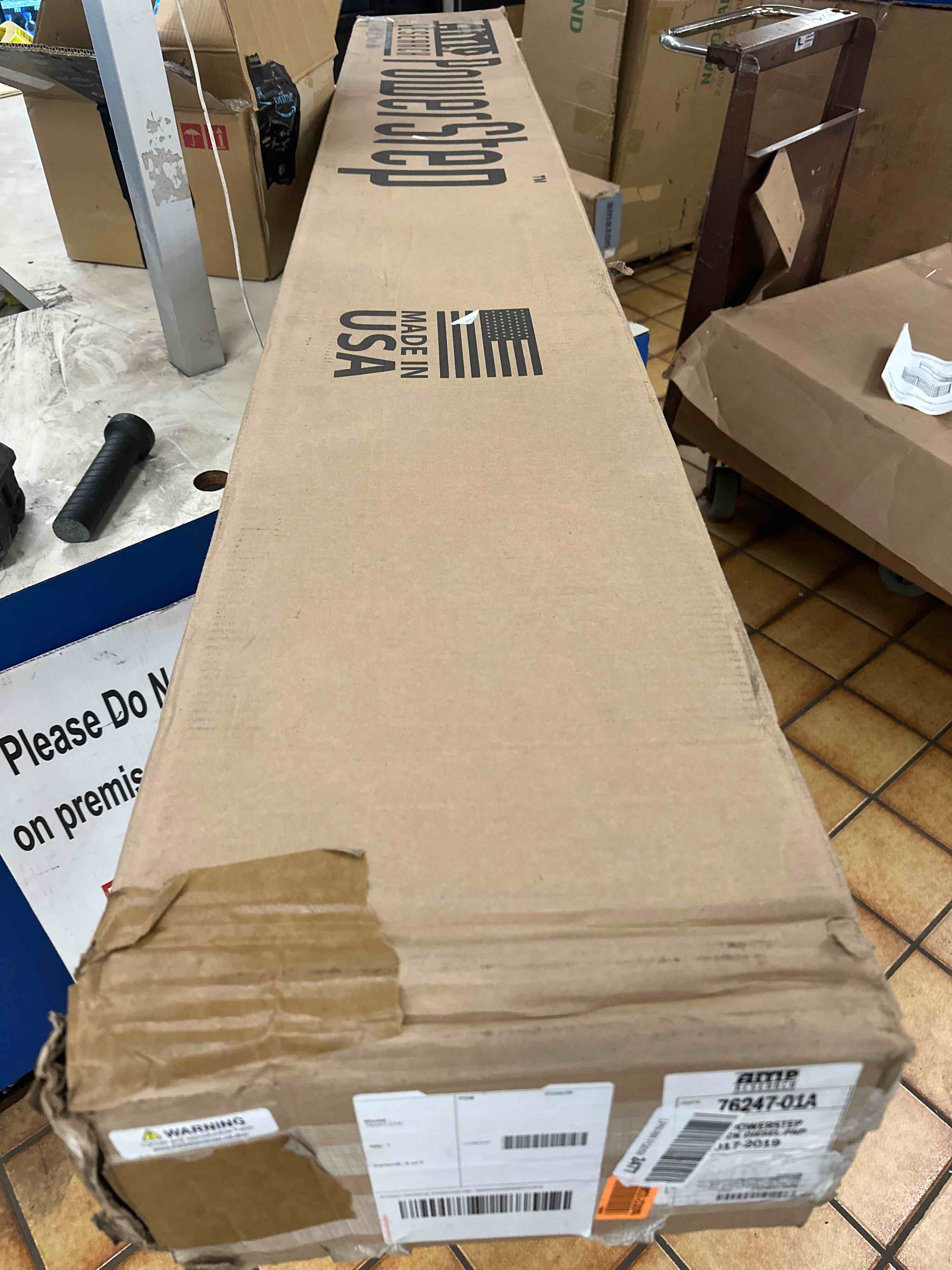 https://s3.amazonaws.com/lotting-images-prod/phillipi/YEL3375234_1707244501794.jpeg