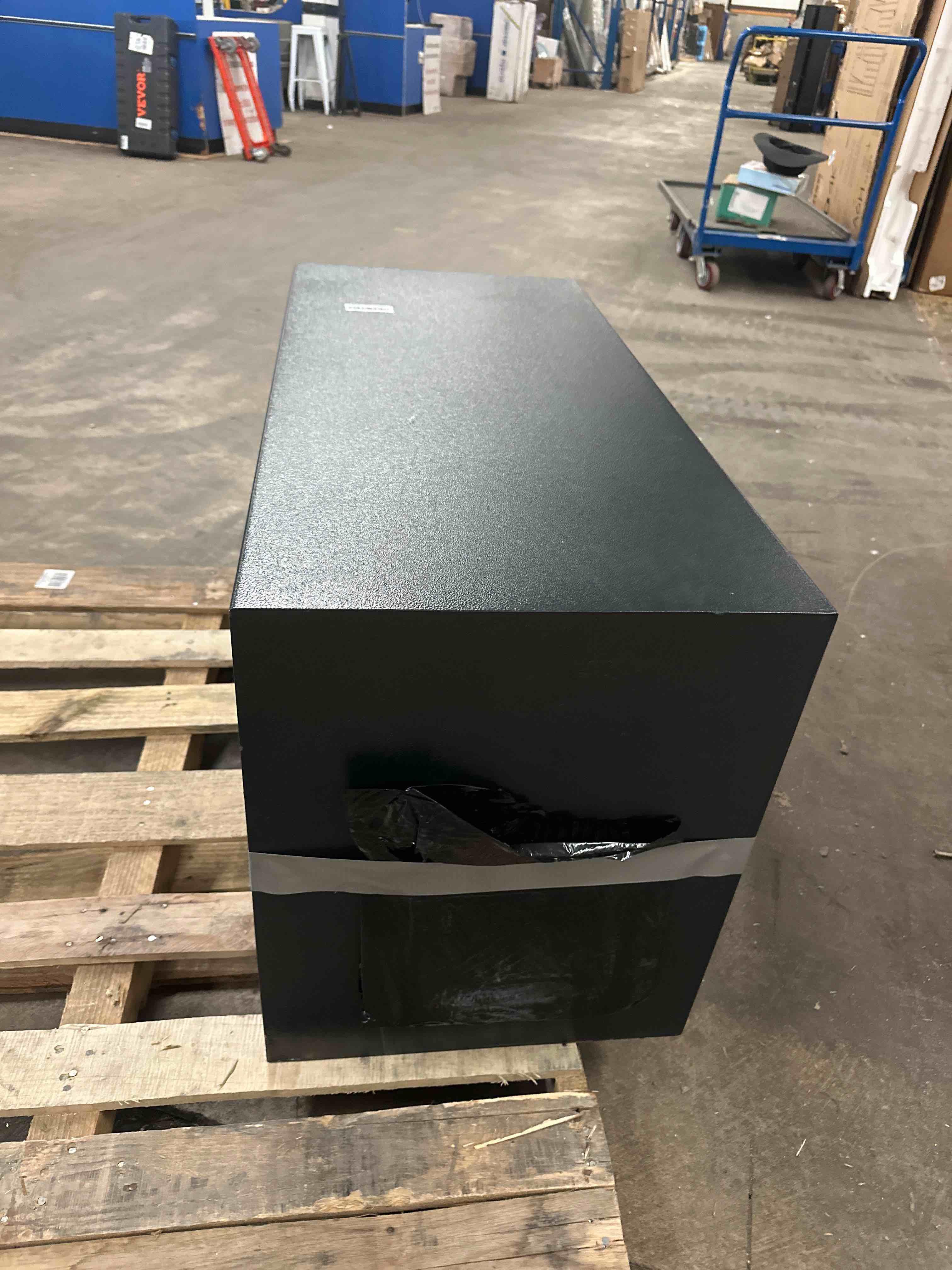 https://s3.amazonaws.com/lotting-images-prod/phillipi/YEL3375405_1709315361286.jpeg