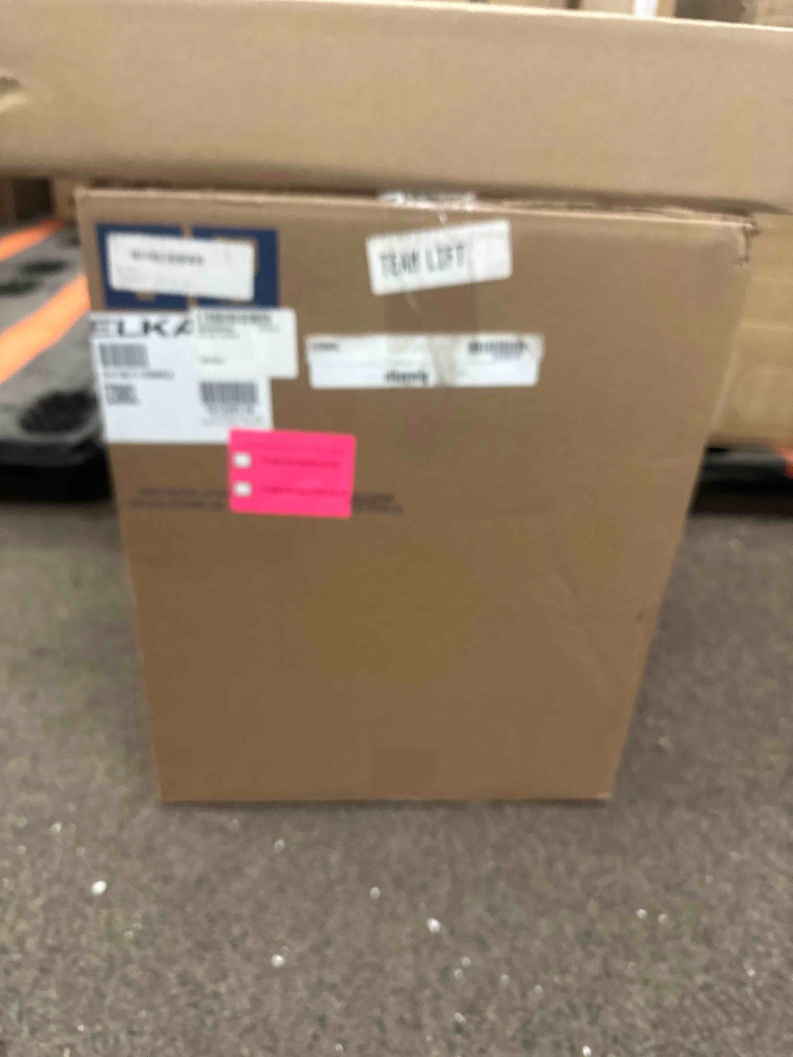 https://s3.amazonaws.com/lotting-images-prod/phillipi/YEL3375432_1709825631140.jpeg