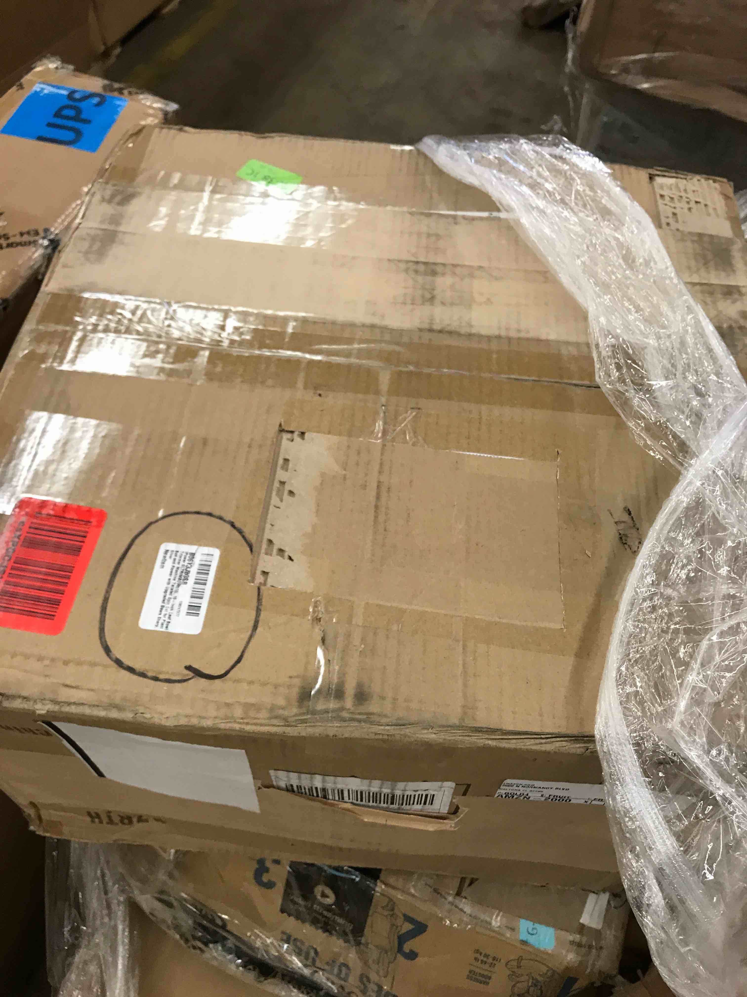https://s3.amazonaws.com/lotting-images-prod/phillipi/YEL3379904_1668790598911.jpeg