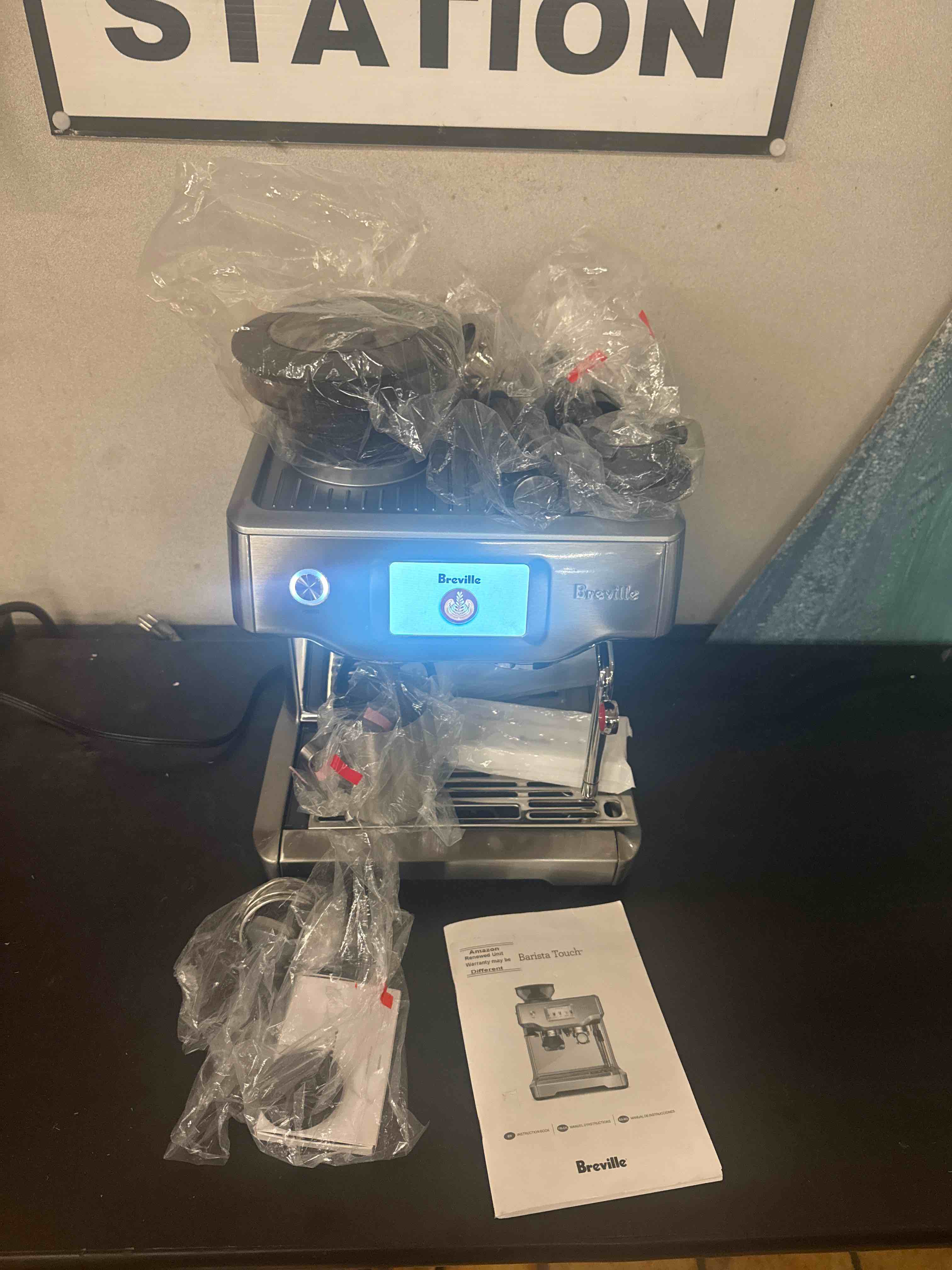 https://s3.amazonaws.com/lotting-images-prod/phillipi/YEL3397941_1758895239530.jpeg