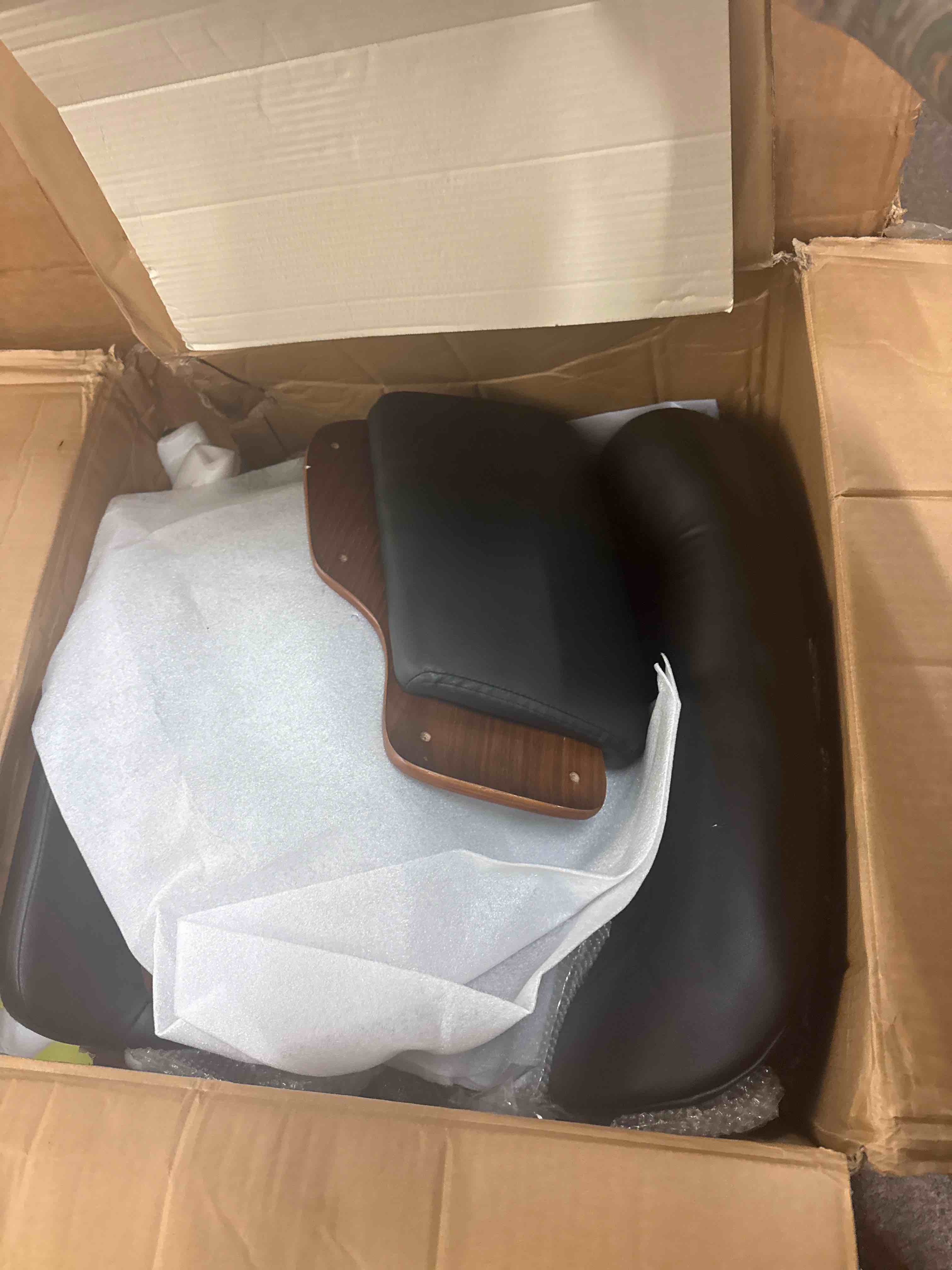 https://s3.amazonaws.com/lotting-images-prod/phillipi/YEL3397950_1758899234617.jpeg