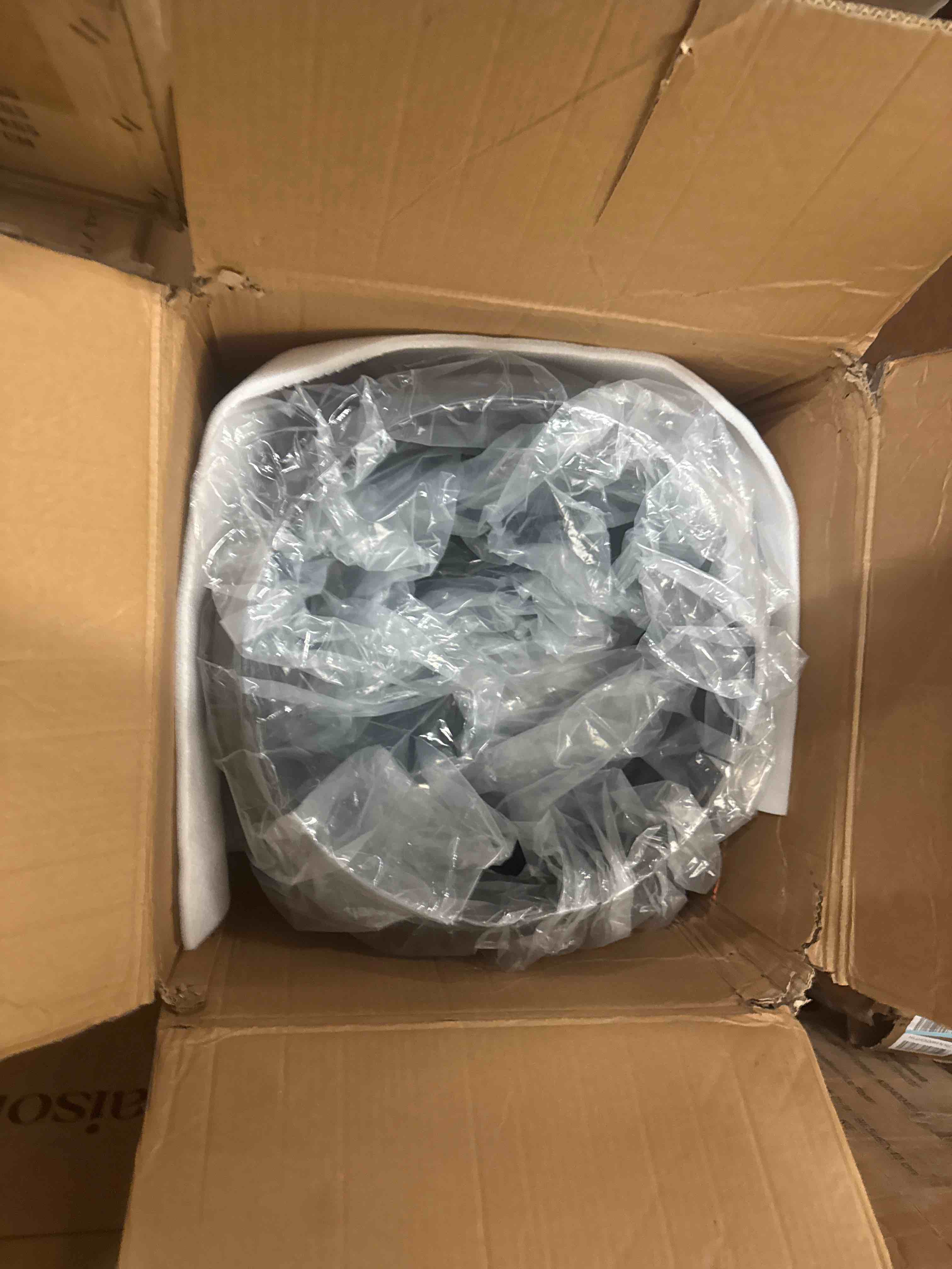 https://s3.amazonaws.com/lotting-images-prod/phillipi/YEL3397953_1758900149485.jpeg