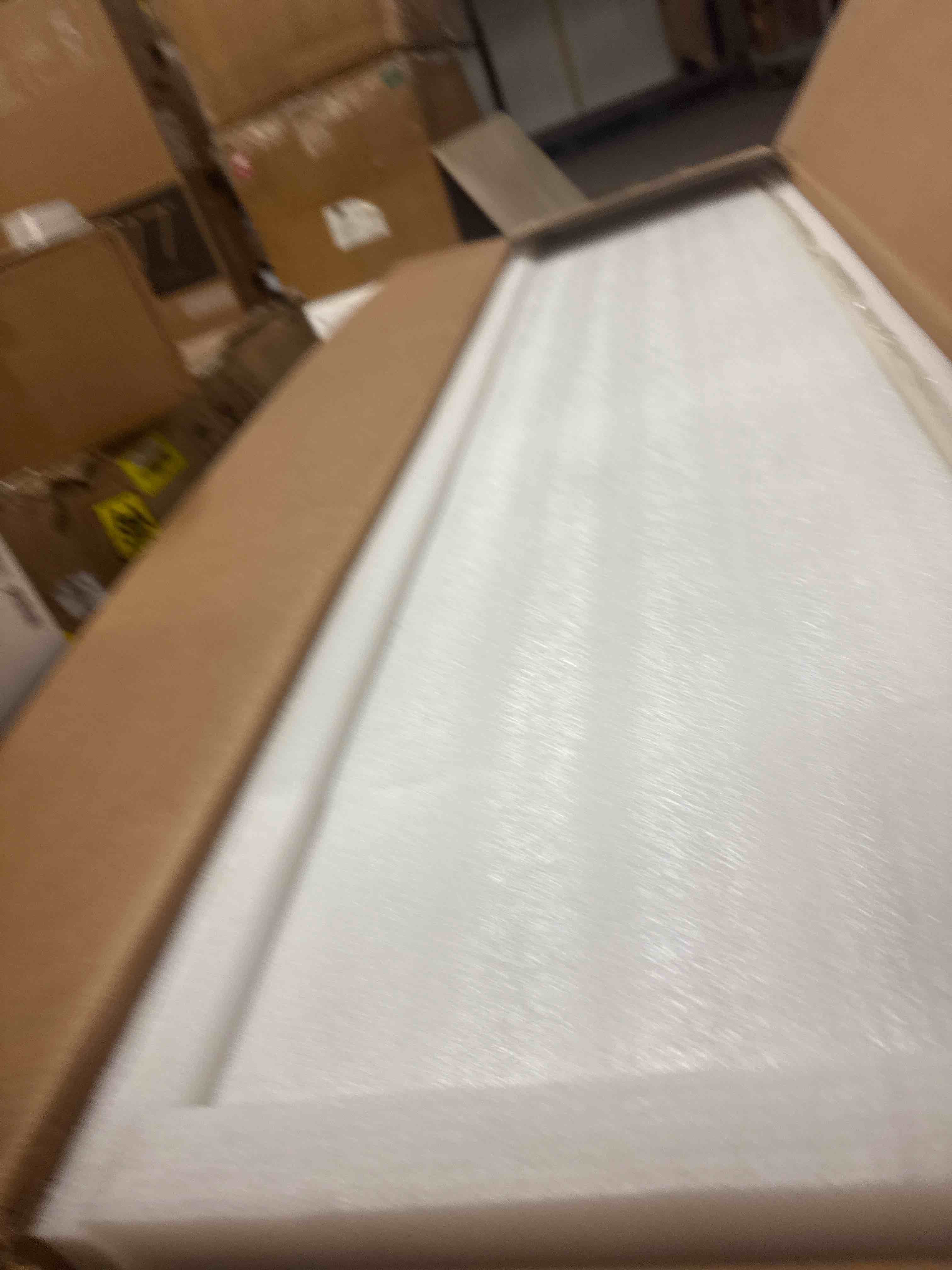 https://s3.amazonaws.com/lotting-images-prod/phillipi/YEL3397961_1758902313250.jpeg