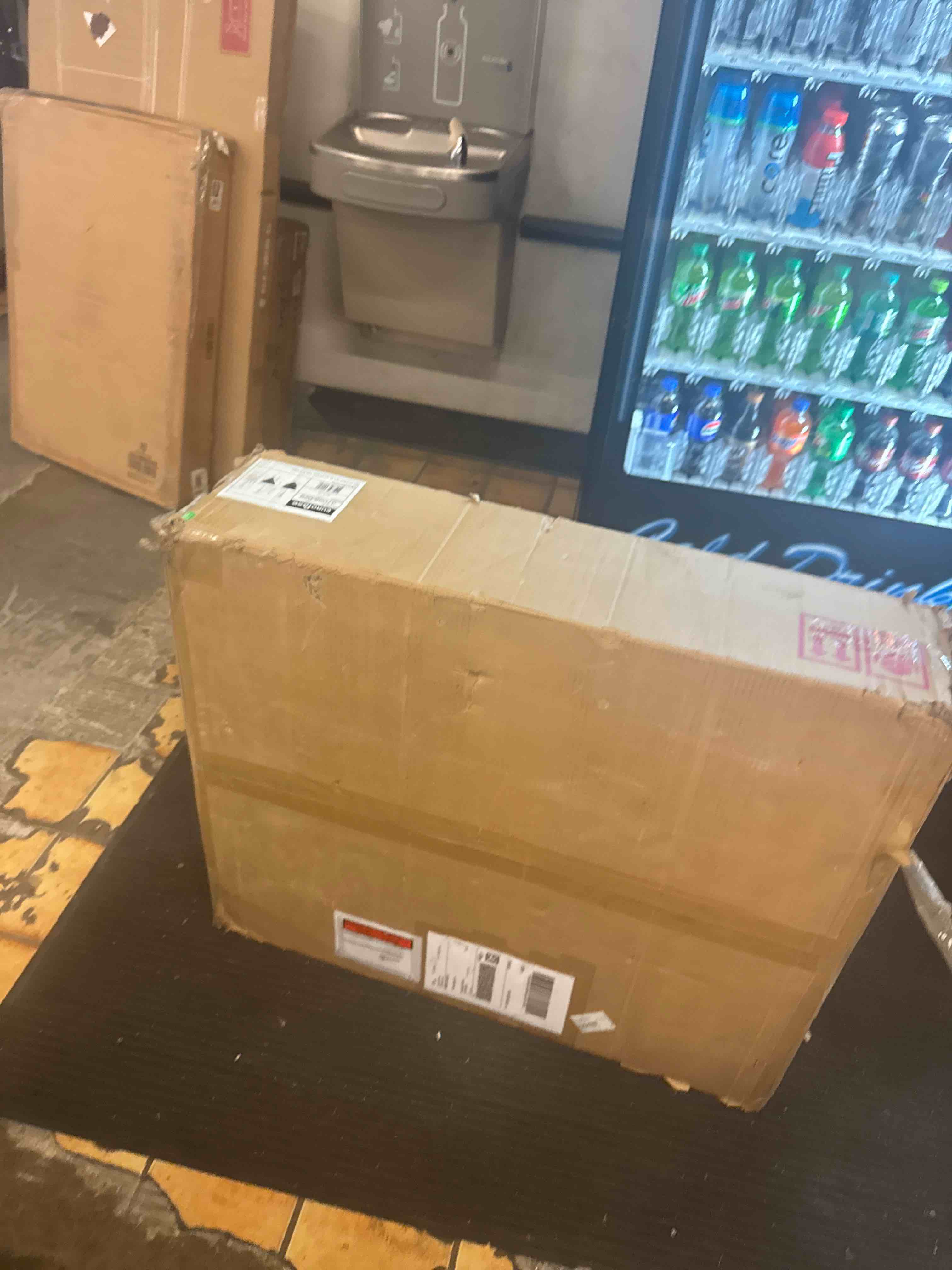 https://s3.amazonaws.com/lotting-images-prod/phillipi/YEL3397974_1758905788225.jpeg