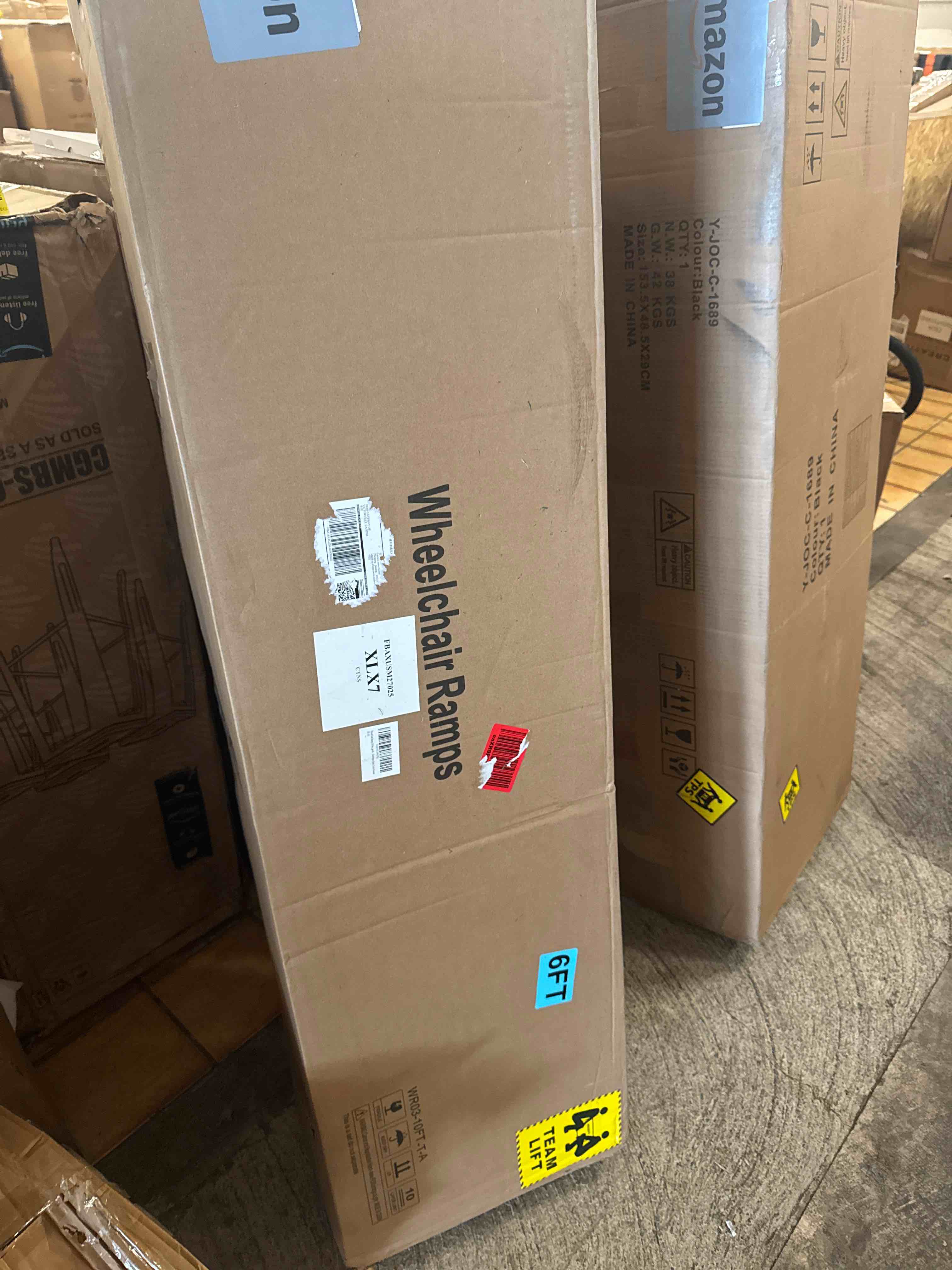 https://s3.amazonaws.com/lotting-images-prod/phillipi/YEL3398007_1759243707375.jpeg