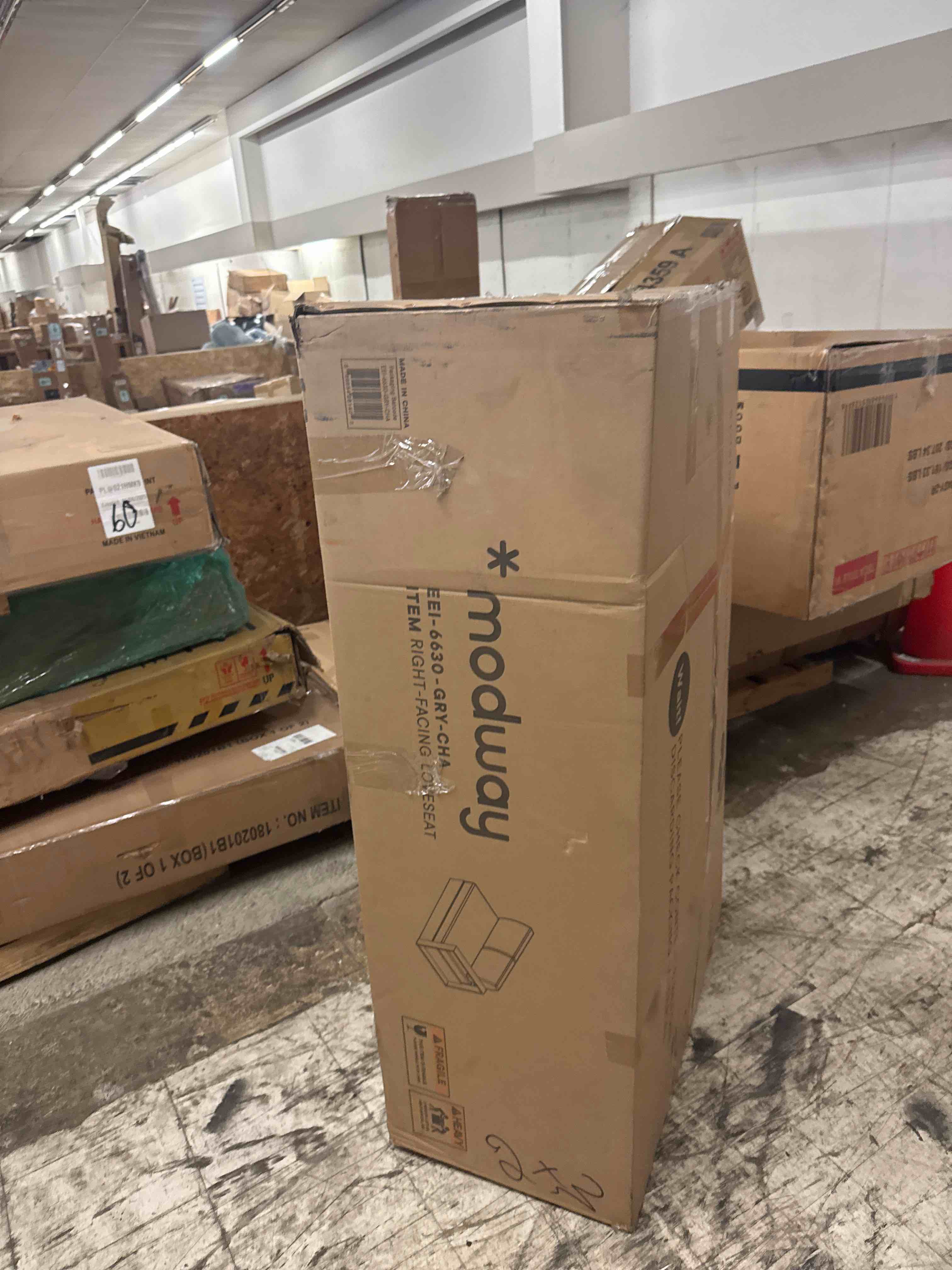 https://s3.amazonaws.com/lotting-images-prod/phillipi/YEL3398042_1759254300060.jpeg