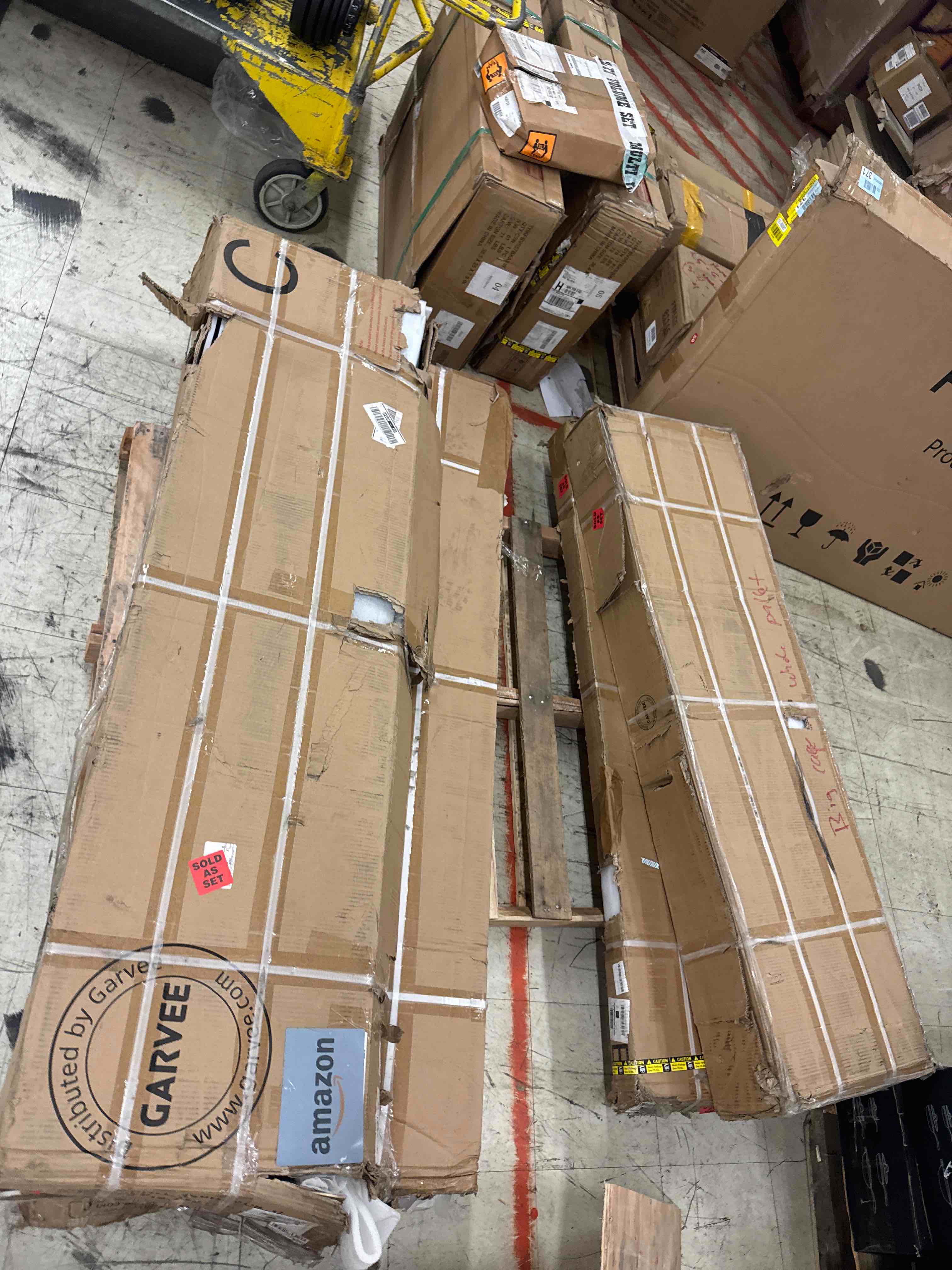https://s3.amazonaws.com/lotting-images-prod/phillipi/YEL3398079_1759332433750.jpeg