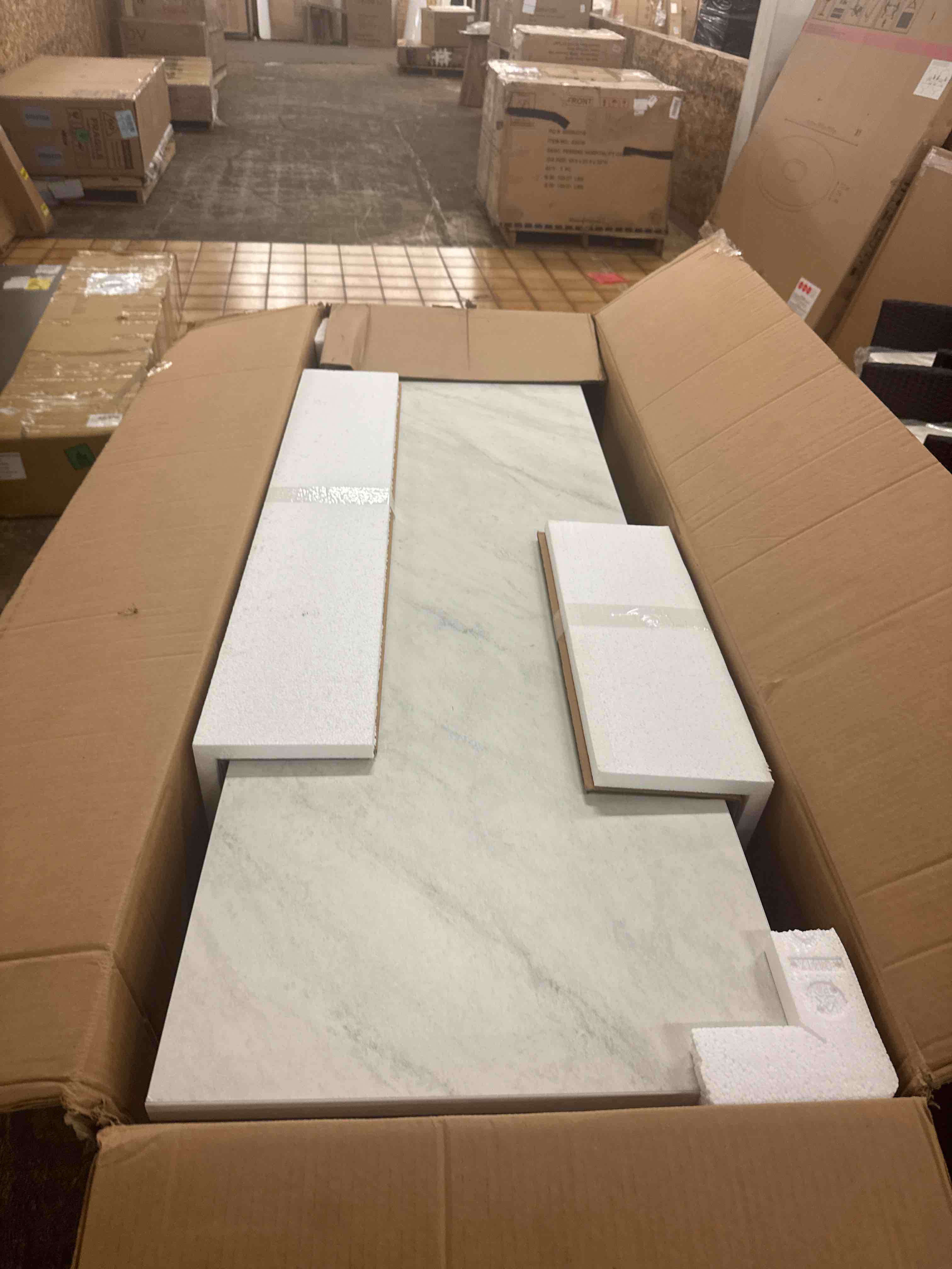 https://s3.amazonaws.com/lotting-images-prod/phillipi/YEL3398172_1760039438492.jpeg