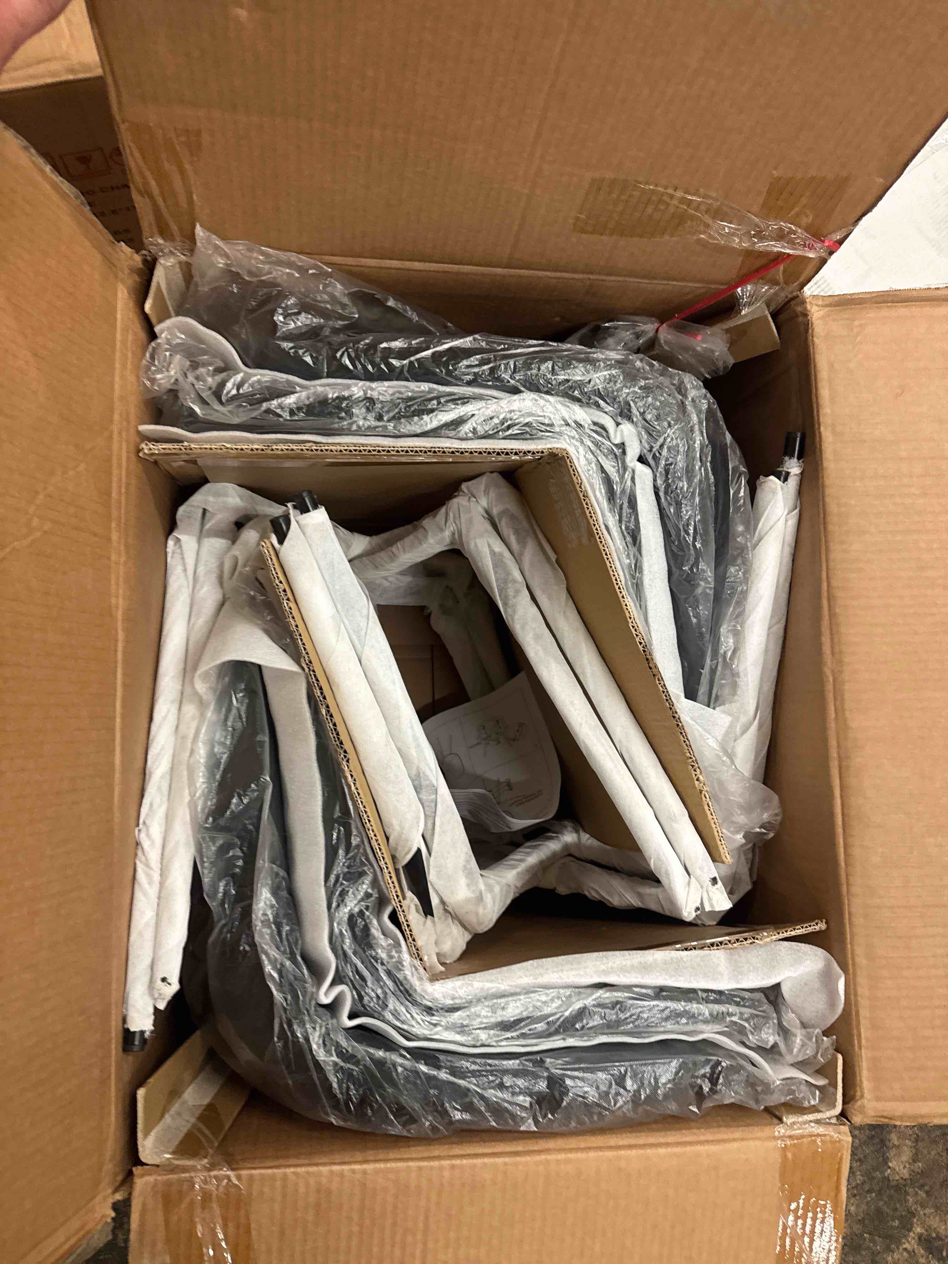 https://s3.amazonaws.com/lotting-images-prod/phillipi/YEL3398206_1760376562866.jpeg