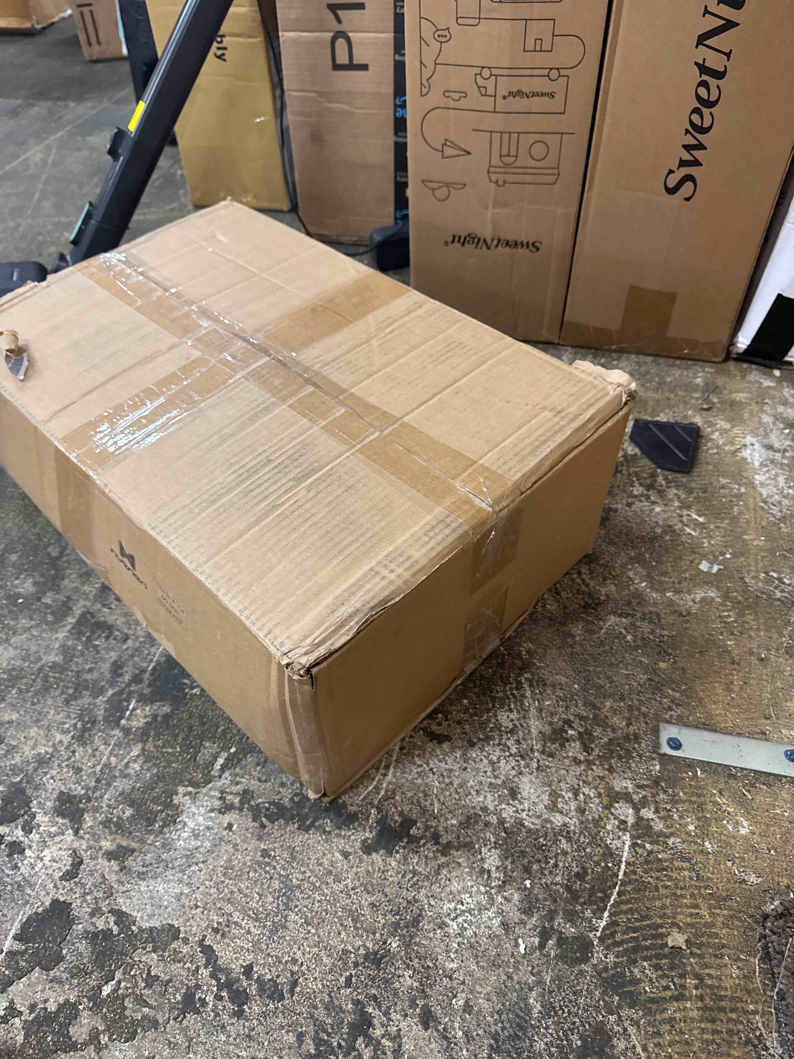 https://s3.amazonaws.com/lotting-images-prod/phillipi/YEL3398214_1760374821326.jpeg