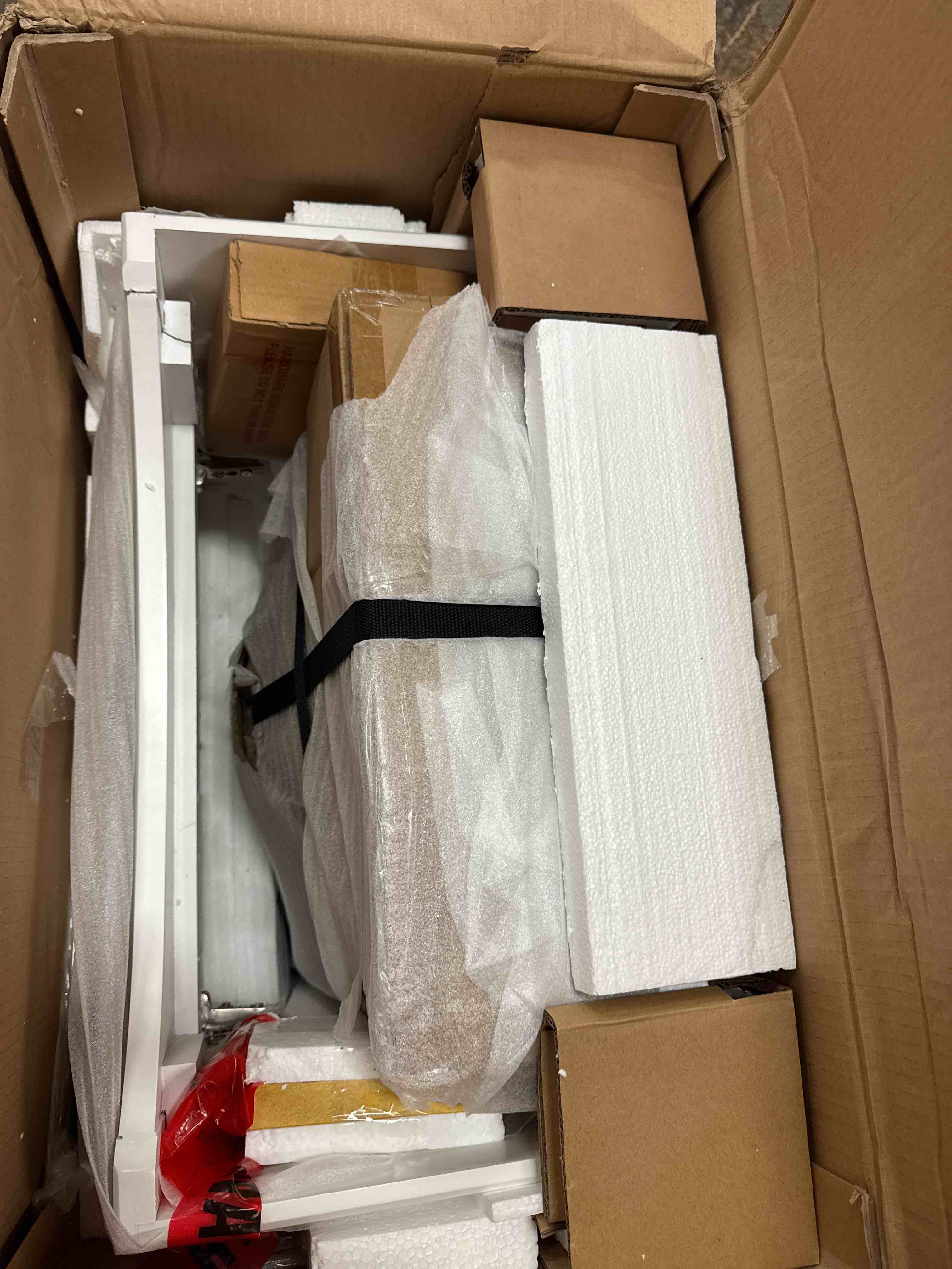 https://s3.amazonaws.com/lotting-images-prod/phillipi/YEL3398249_1760465102059.jpeg