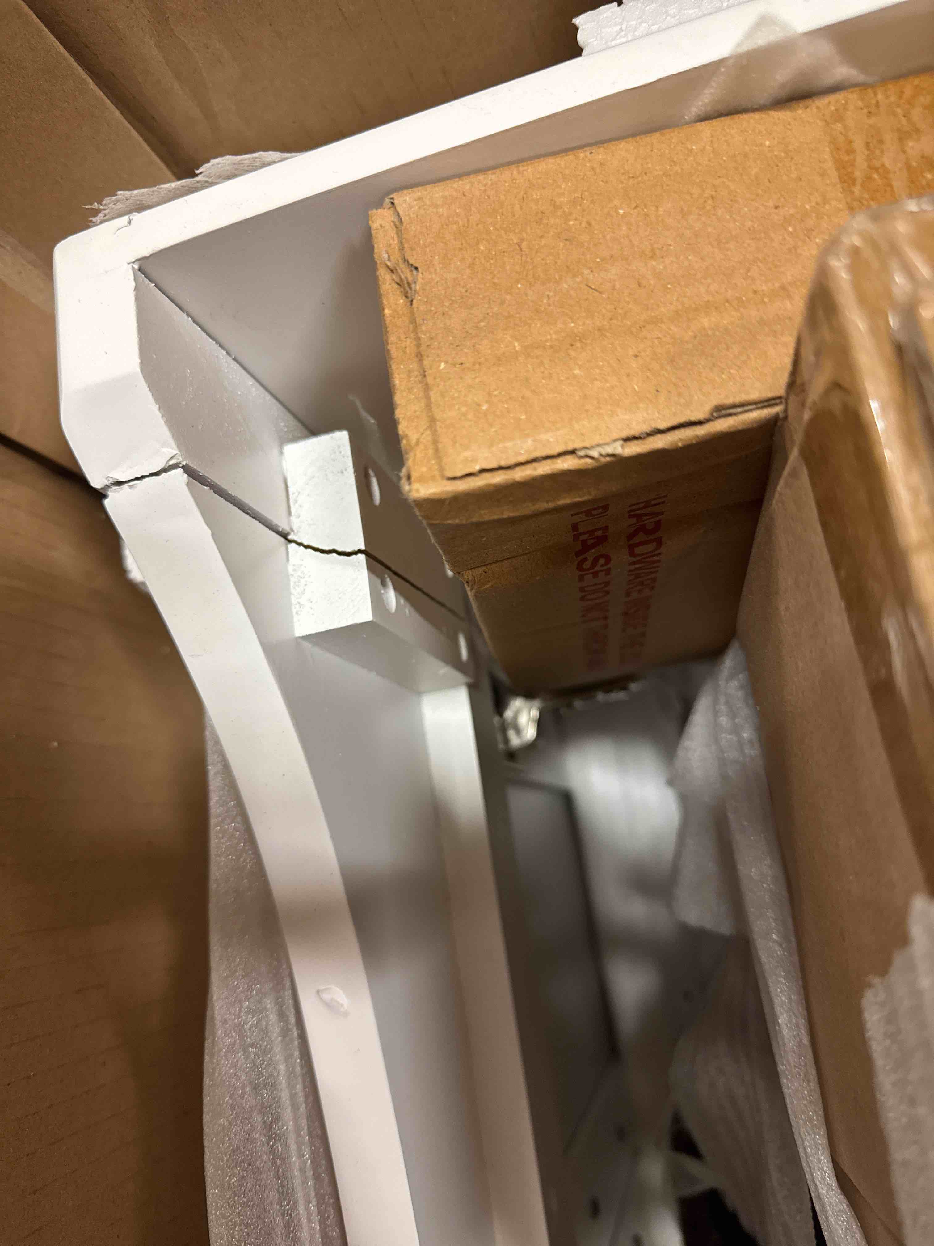 https://s3.amazonaws.com/lotting-images-prod/phillipi/YEL3398249_1760465105381.jpeg