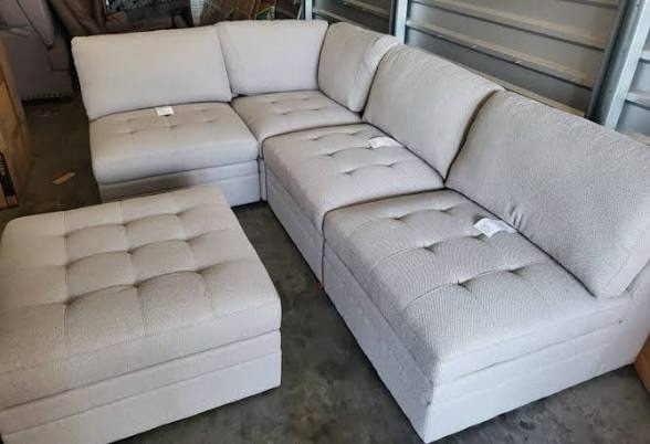 Thomasville Tisdale 4 pc Modular Set, 3 Armless Tisdale Chairs & 1 Storage Ottoman, Cream (Corner Section not Included.)