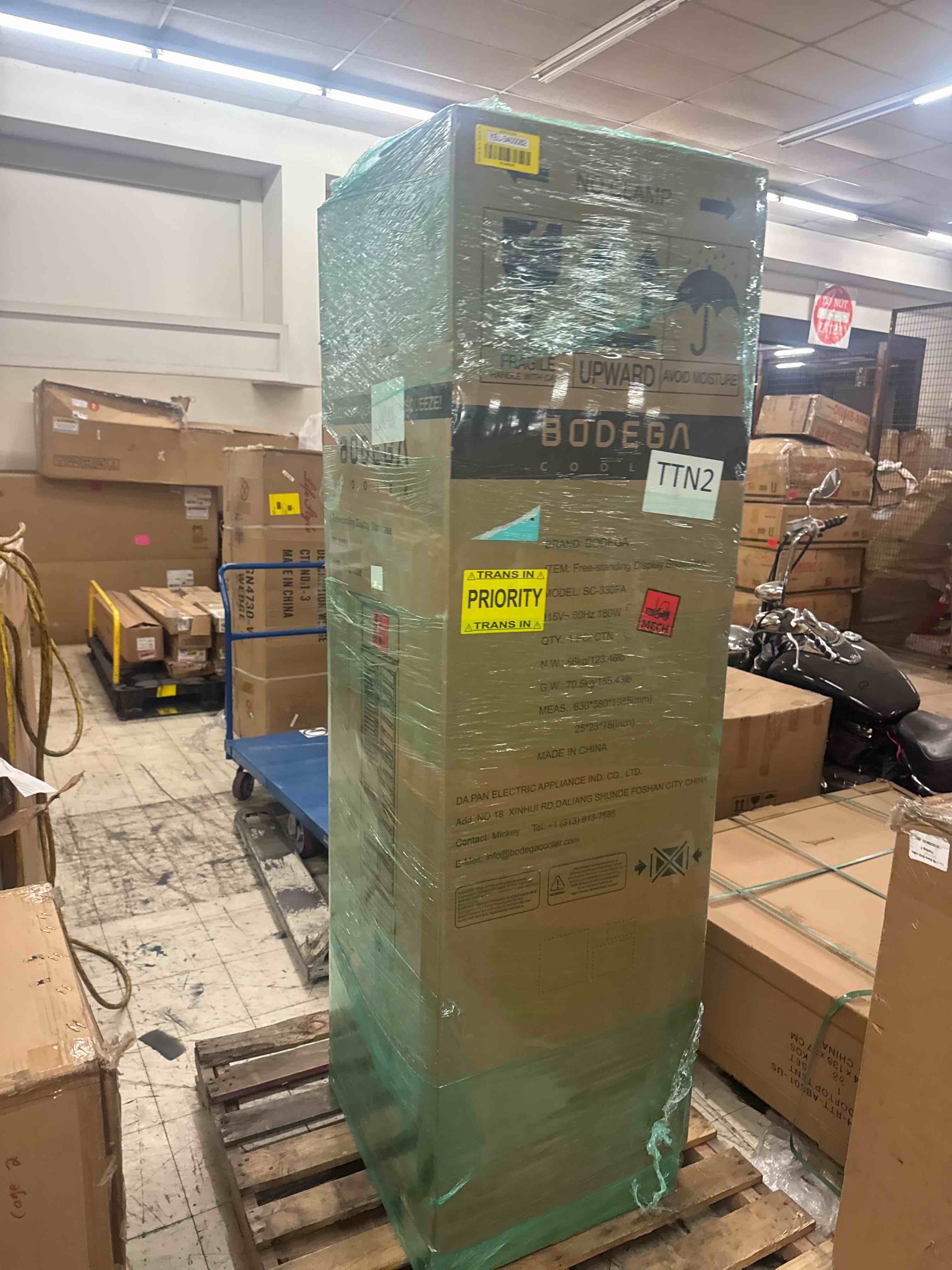 Condition photo showing New/Like New for Bodegacooler Commercial Display Refrigerator With Adjustable Shelves And Led Light, 9 Cu. Ft. Merchandiser Beverage Cooler For Bar, Restaurant, Or Kitchen By BODEGA