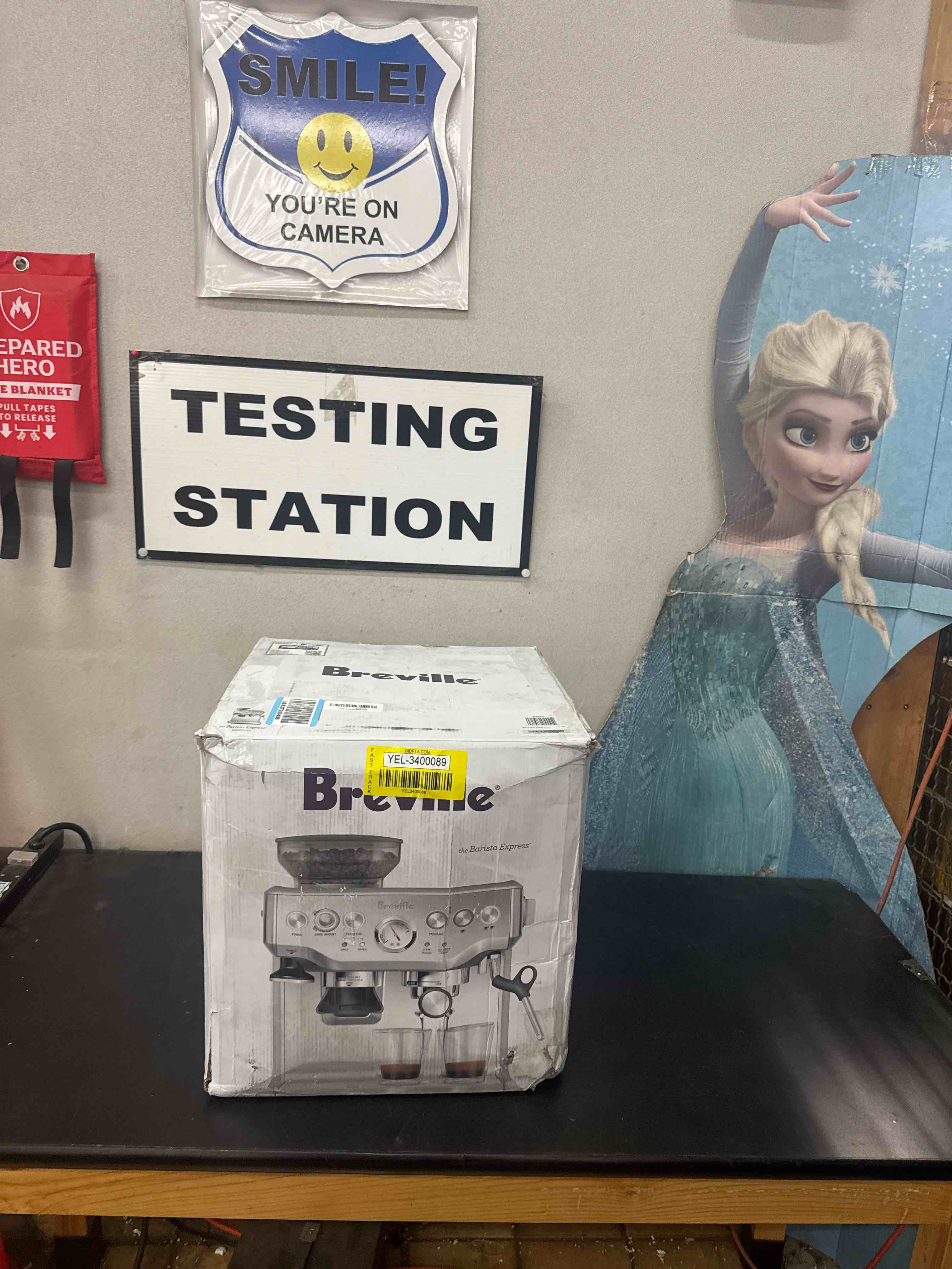 Condition photo showing New/Like New for Breville - the Barista Express Espresso Machine with 15 bars of pressure, Milk Frother and intergrated grinder - Stainless Steel (TESTED - POWERS ON, SEE PHOTOS.)