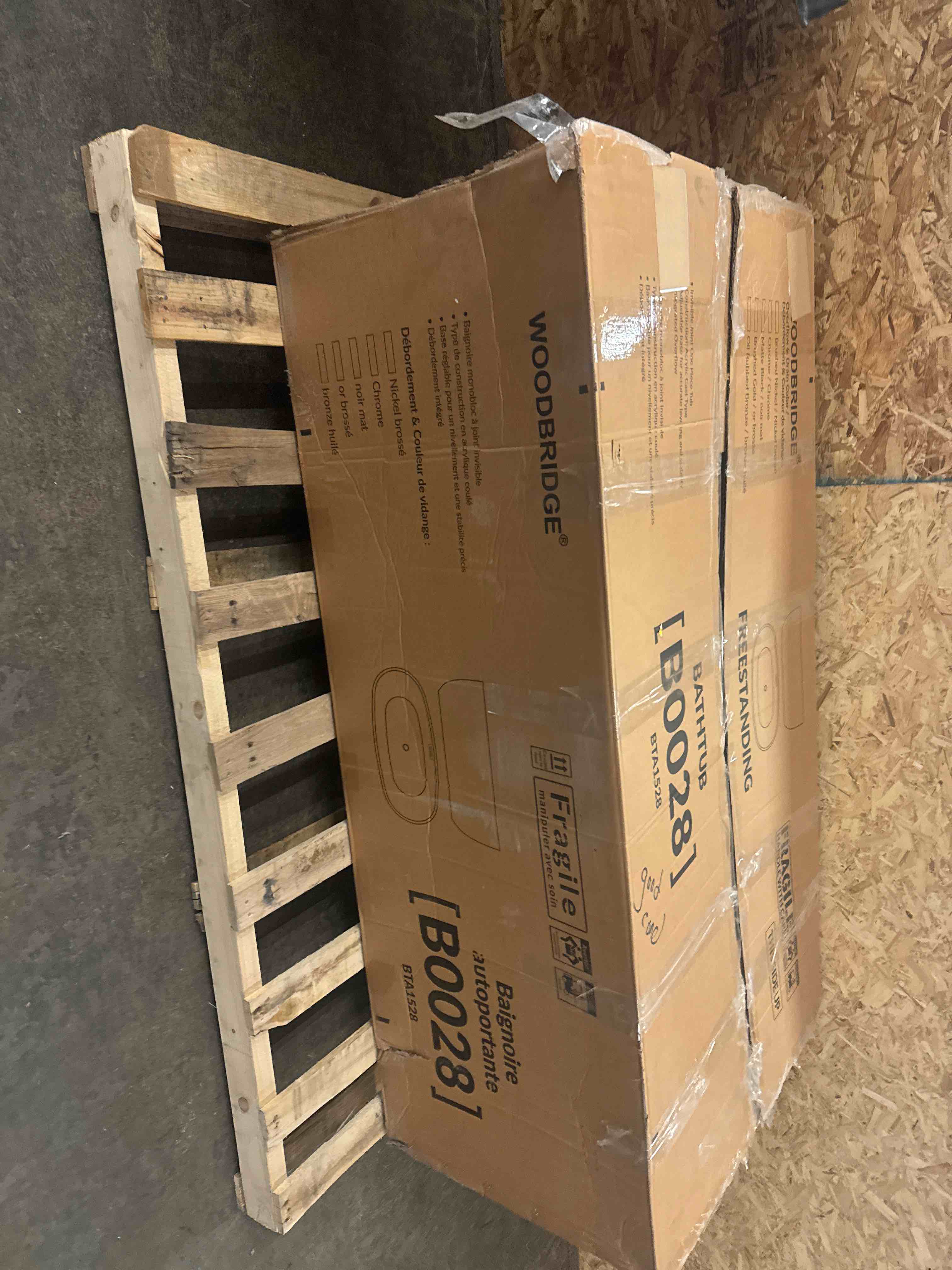 Condition photo showing As Is for (Located in Row 3) WOODBRIDGE 67" Acrylic Freestanding Bathtub Contemporary Soaking White Tub with Chrome Overflow and Drain BTA1528-C