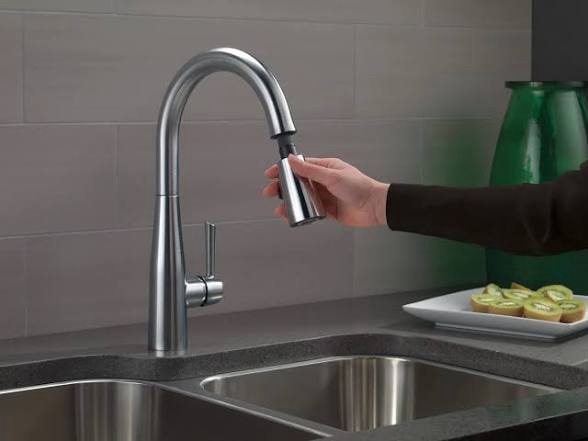 Delta Essa Brushed Nickel Kitchen Faucet with Pull Down Sprayer, Modern Single Hole Kitchen Sink Faucet, Single Handle, Arctic Stainless 9113-AR-DST