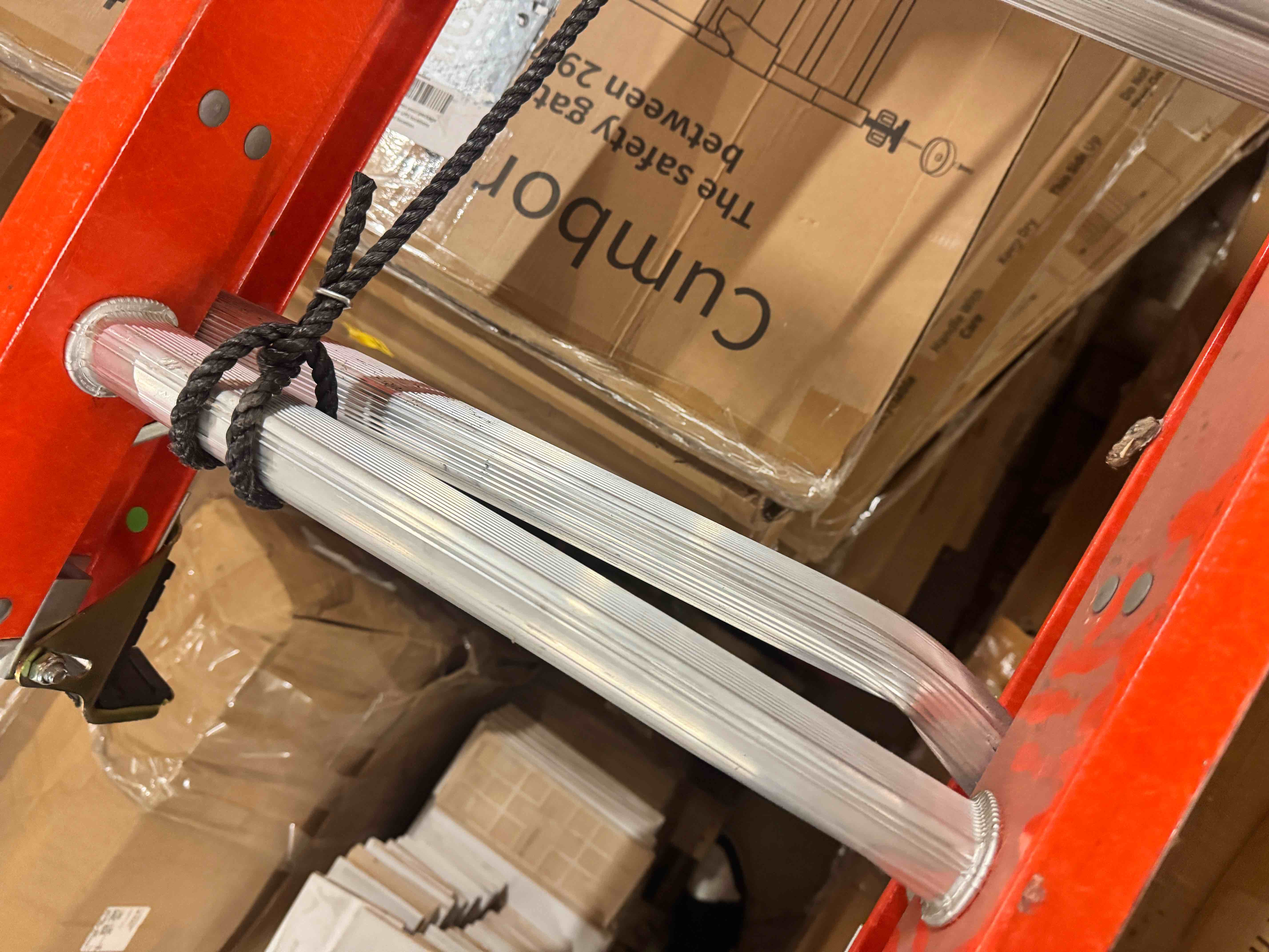 https://s3.amazonaws.com/lotting-images-prod/phillipi/YEL3400429_1777654647026.jpeg
