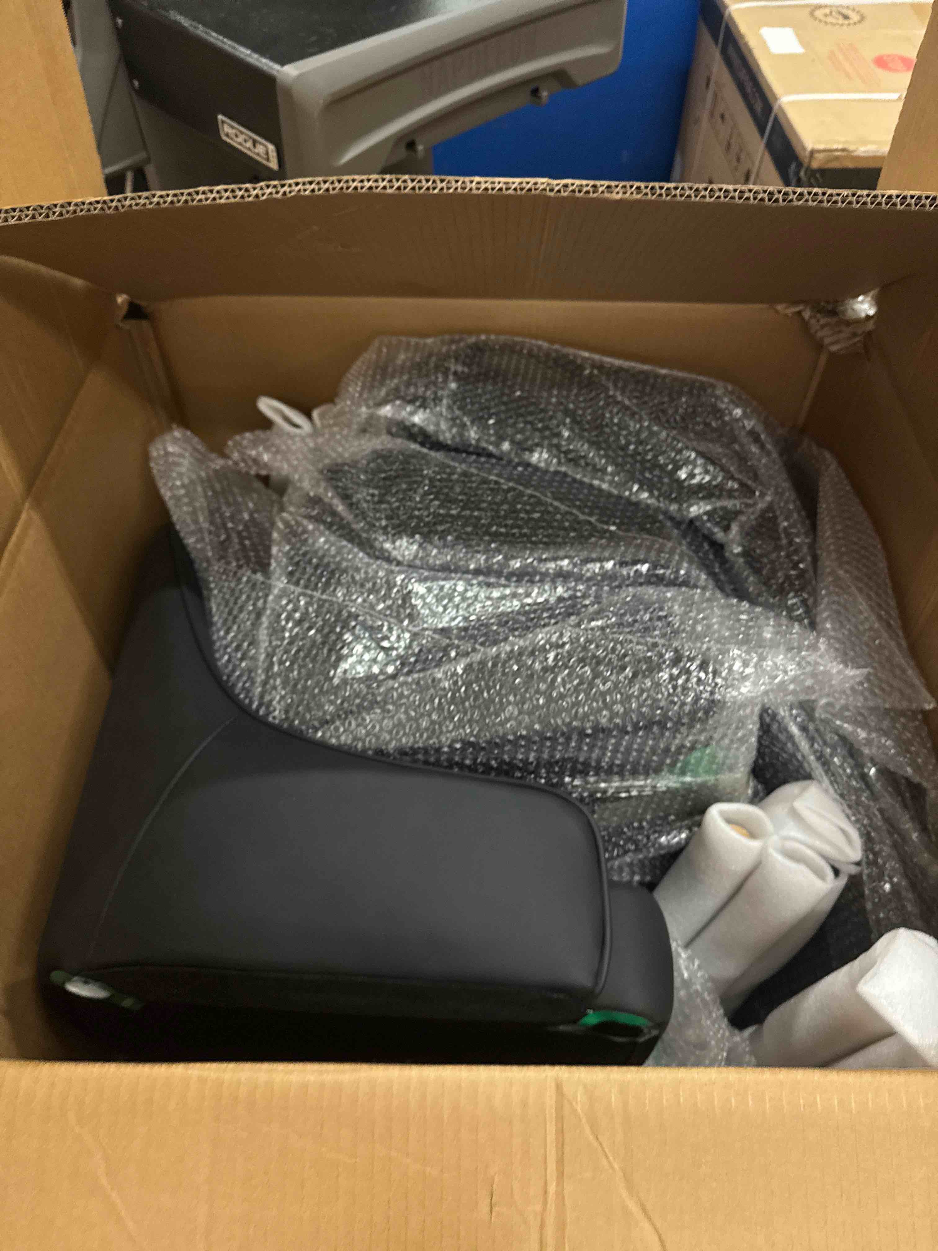 https://s3.amazonaws.com/lotting-images-prod/phillipi/YEL3400467_1778096617849.jpeg