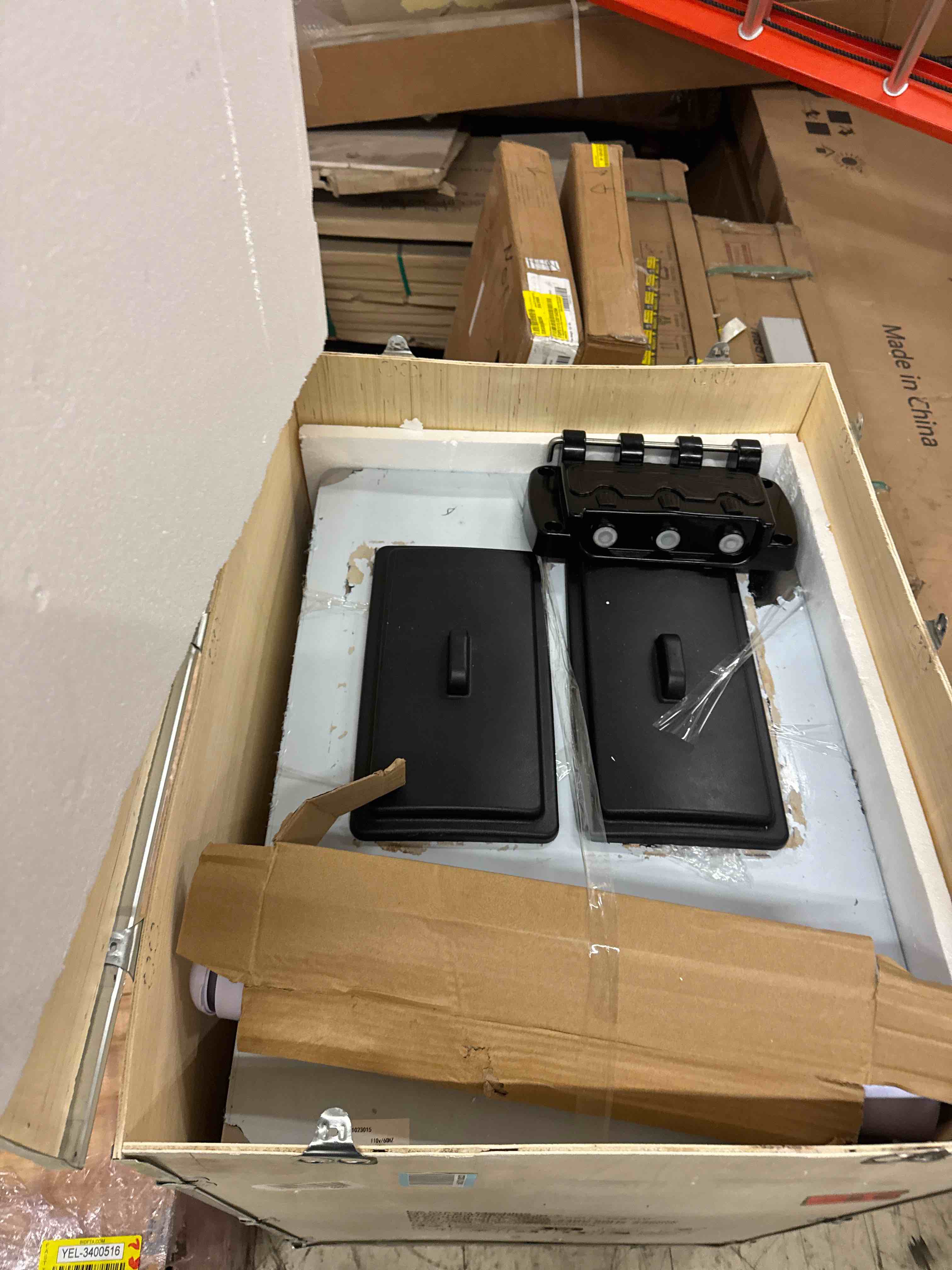 https://s3.amazonaws.com/lotting-images-prod/phillipi/YEL3400504_1778164954848.jpeg