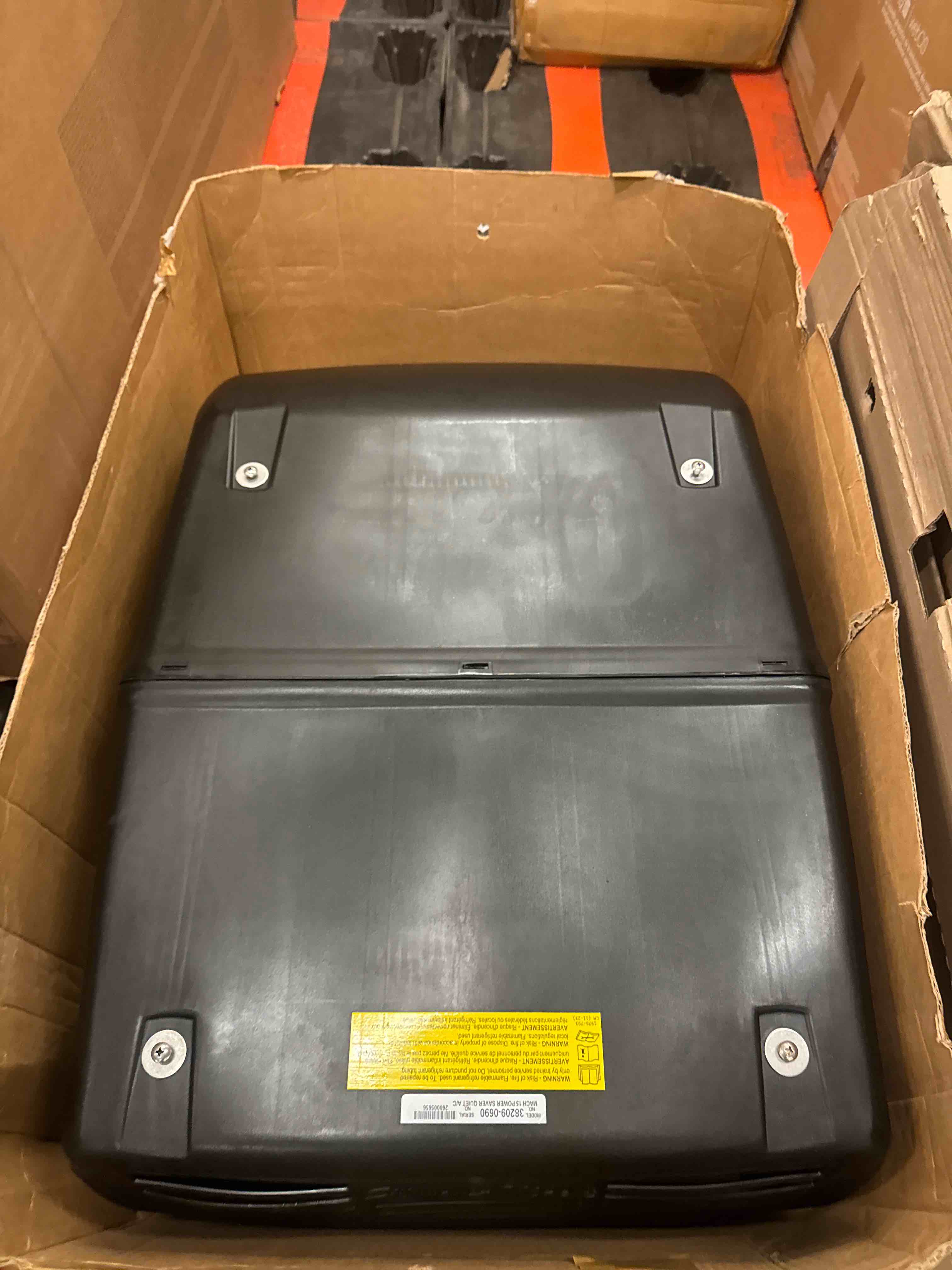 https://s3.amazonaws.com/lotting-images-prod/phillipi/YEL3400509_1778163031034.jpeg