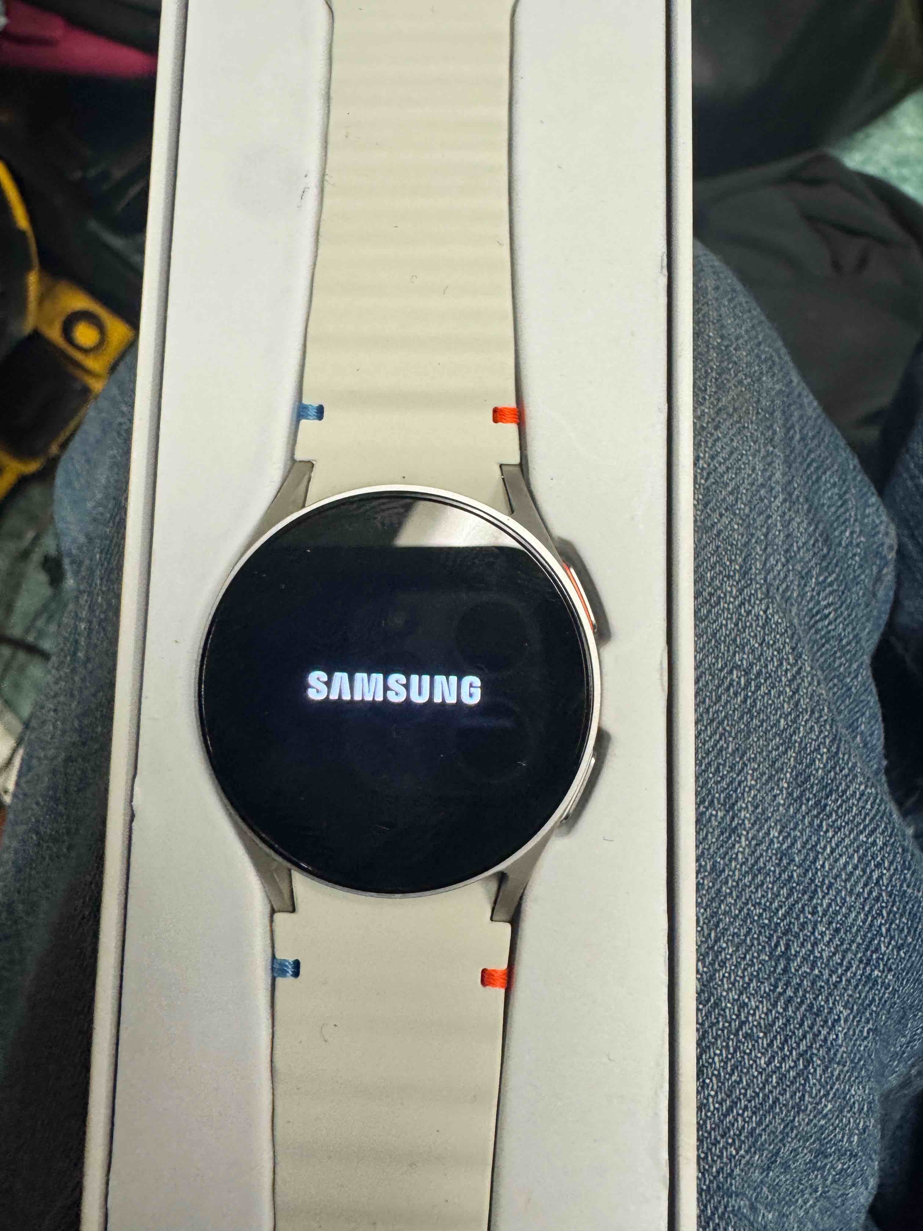 Condition photo showing New/Like New for samsung galaxy watch 7 40mm bluetooth ai smartwatch w/energy score, wellness tips, heart rate tracking, sleep monitor, fitness tracker, 2024, cream [us version, 1yr manufacturer warranty]