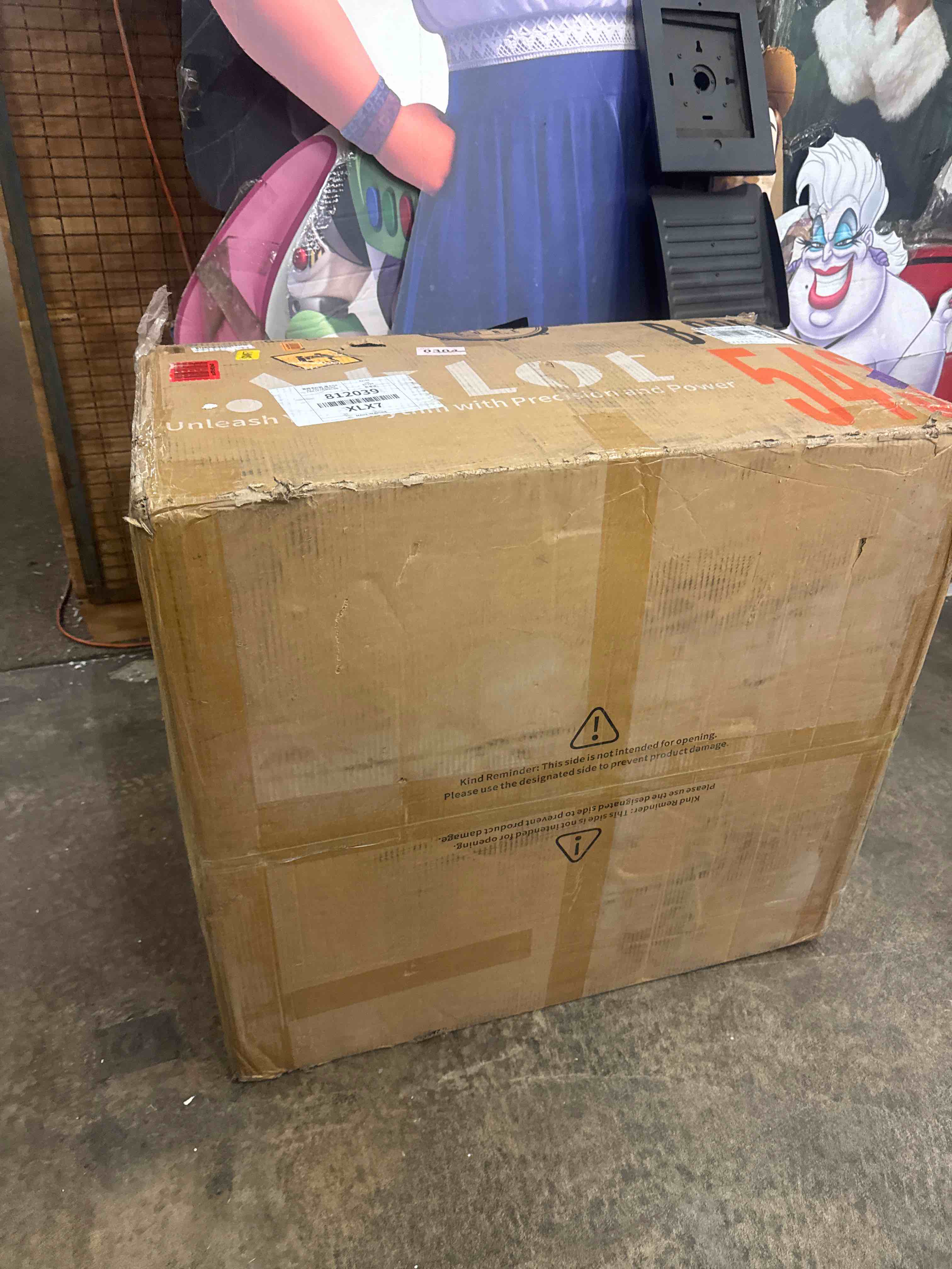 https://s3.amazonaws.com/lotting-images-prod/phillipi/YEL3400582_1780491778845.jpeg